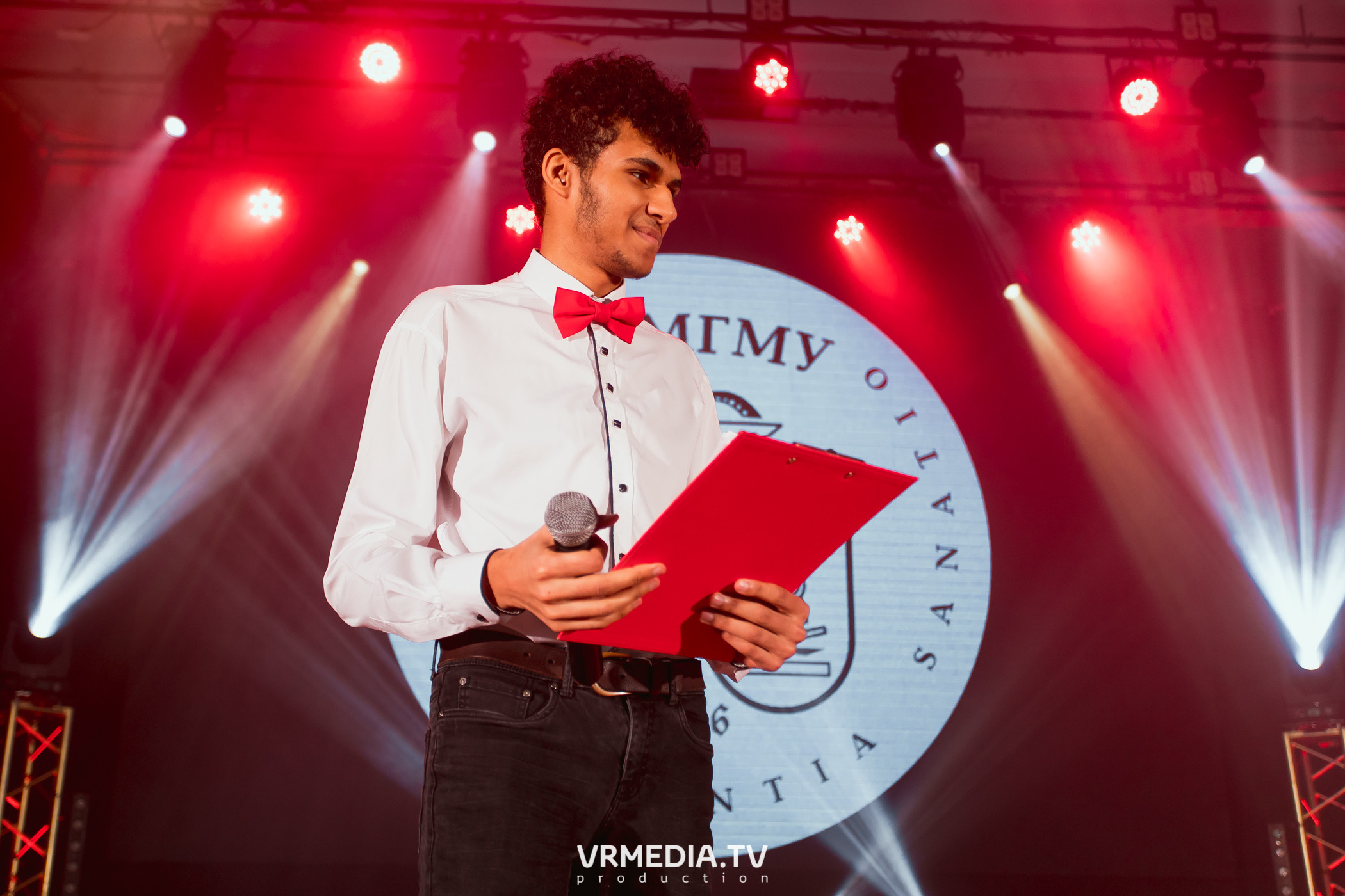 Гала-концерт фестиваля первокурсников «Давай Знакомиться» в КемГМУ