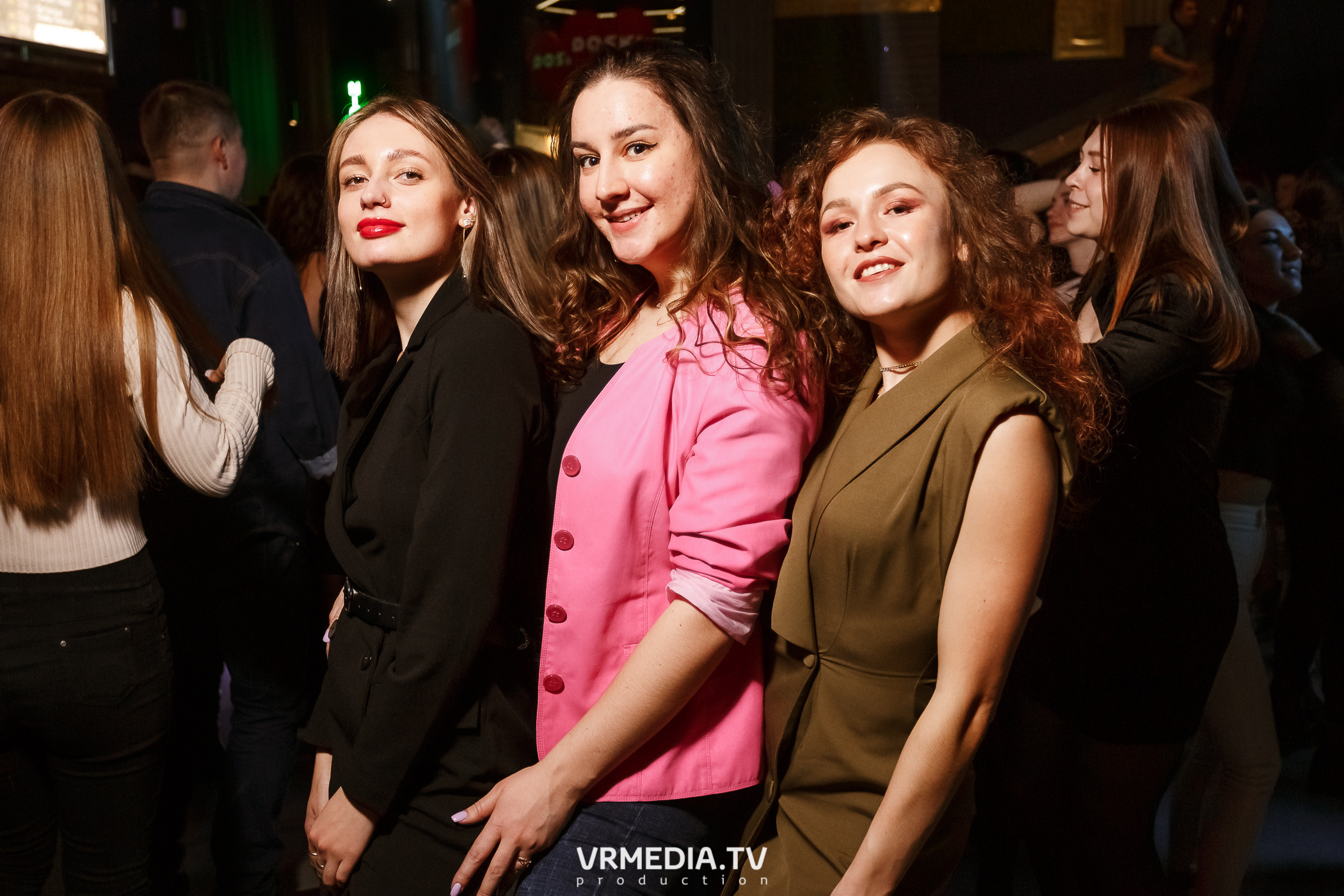 Выходные в баре «DOSKI»