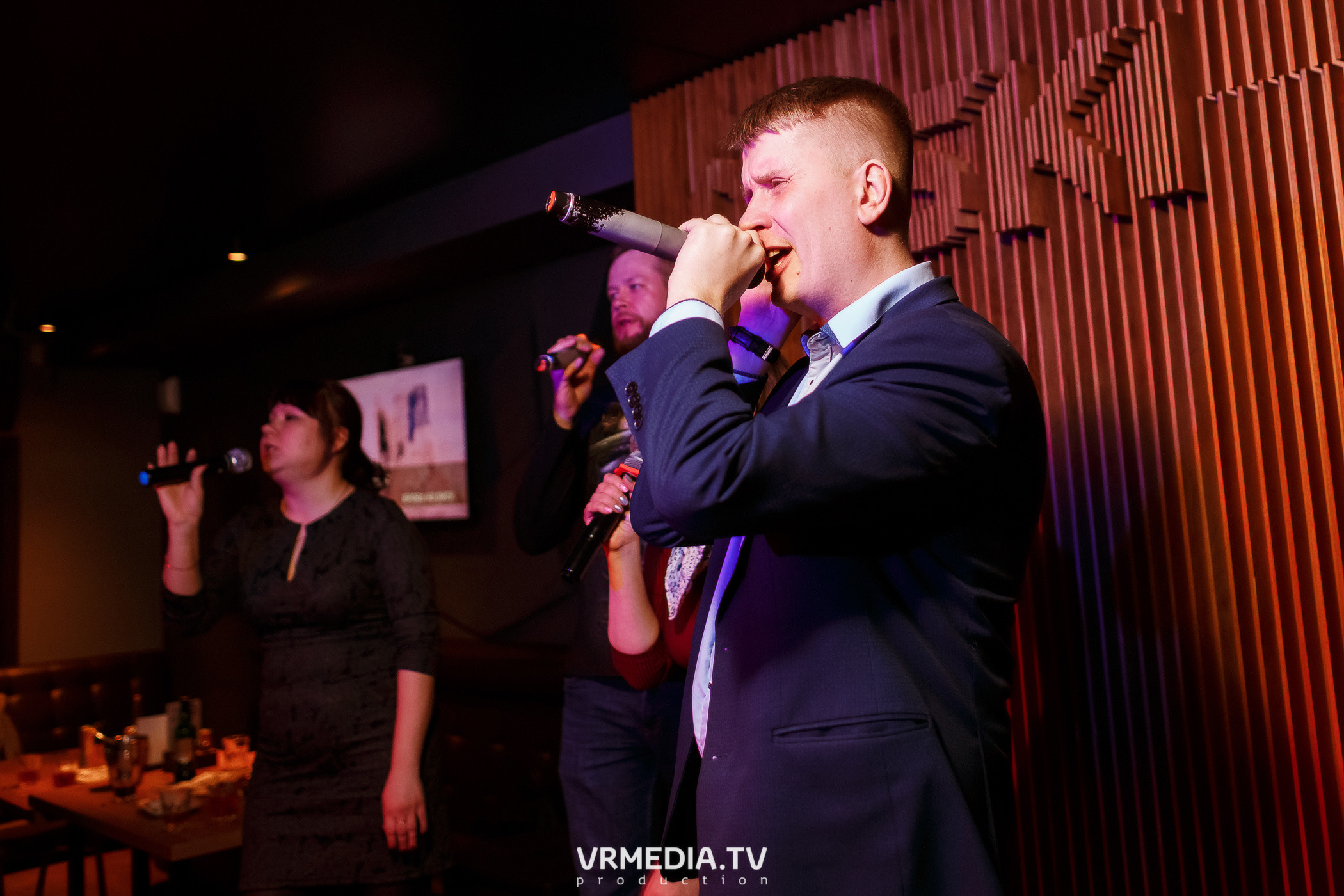 Выходные в баре «DOSKI»