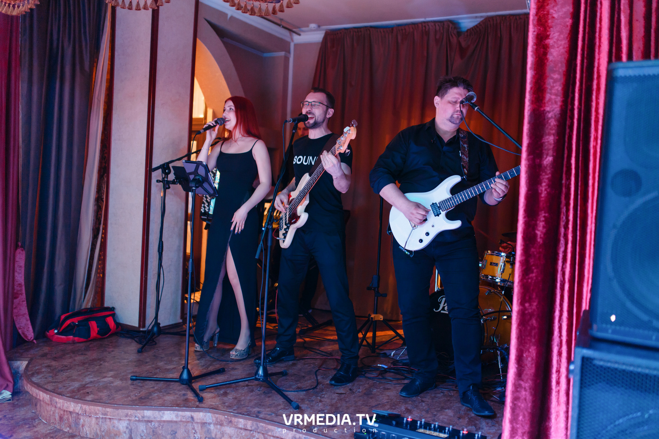 Международный женский день в ресторане «Лазурный Берег»