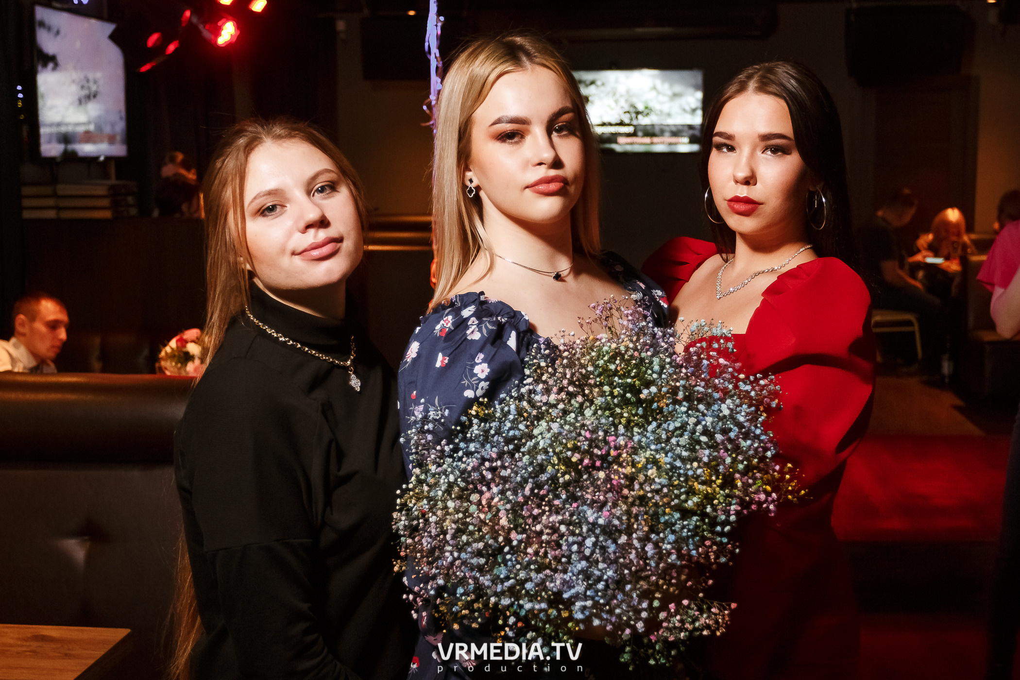 Выходные в баре «DOSKI»