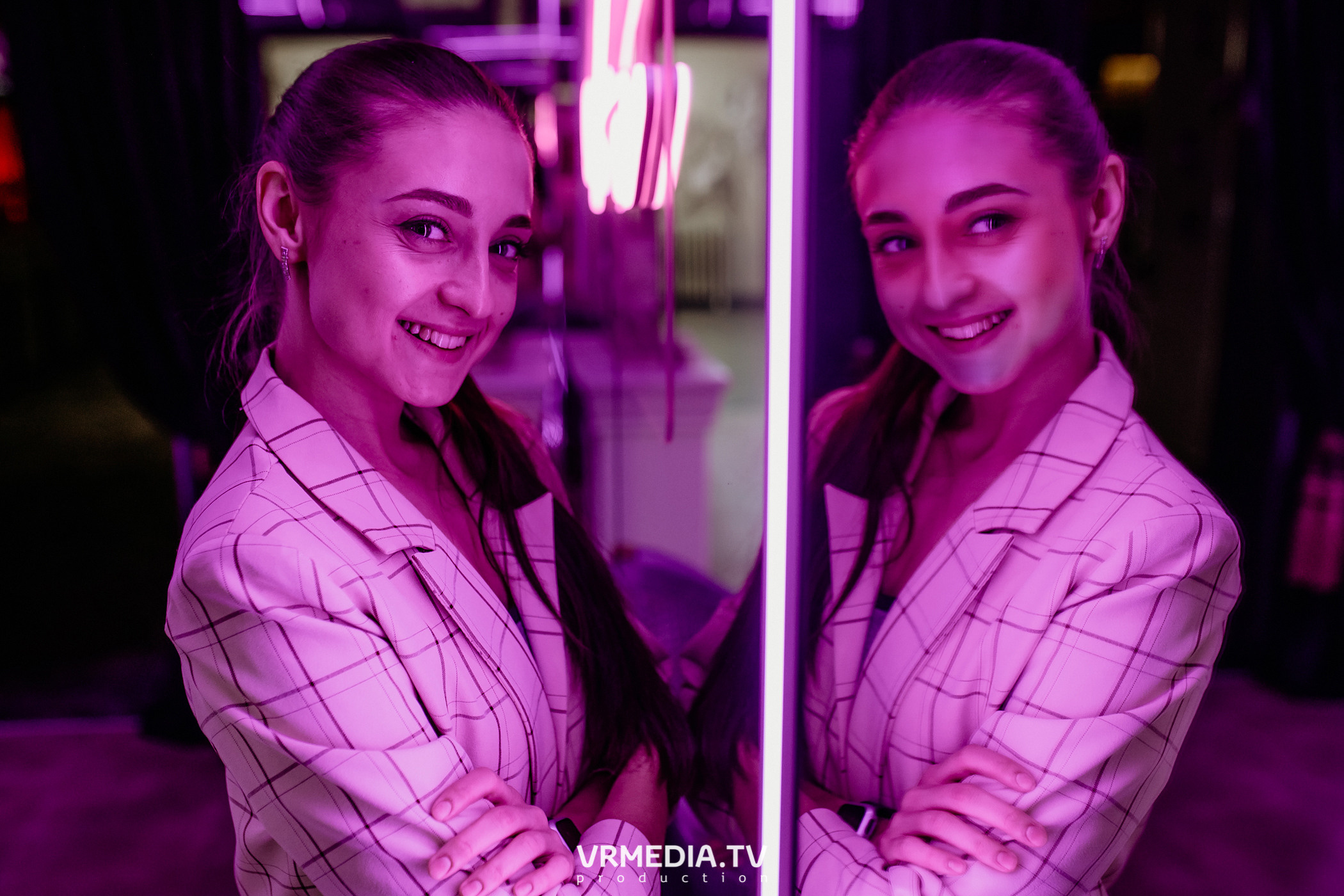 Международный женский день в караоке-баре «Volna»