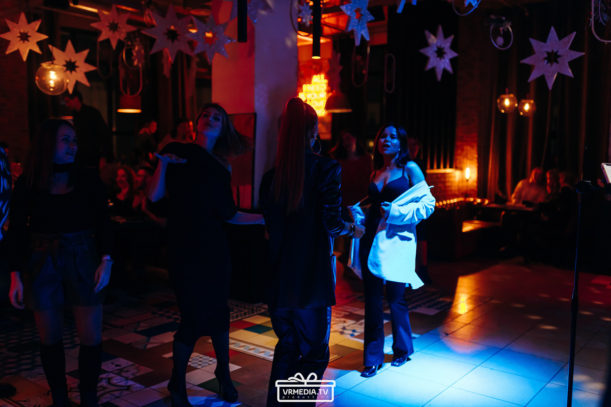 Новогодний вечер в баре «Milton»