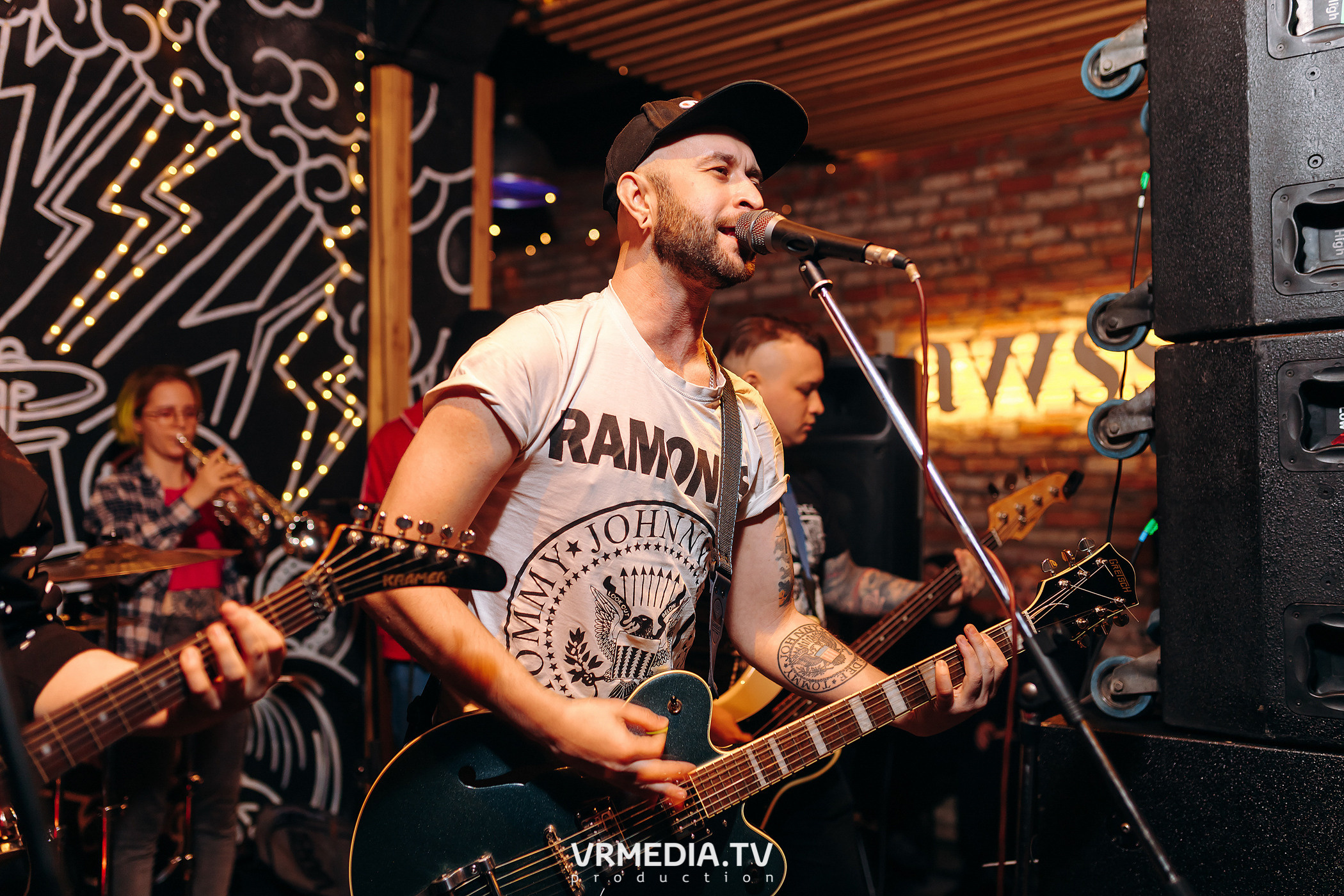 Happy birthday бар «Jawsspot»