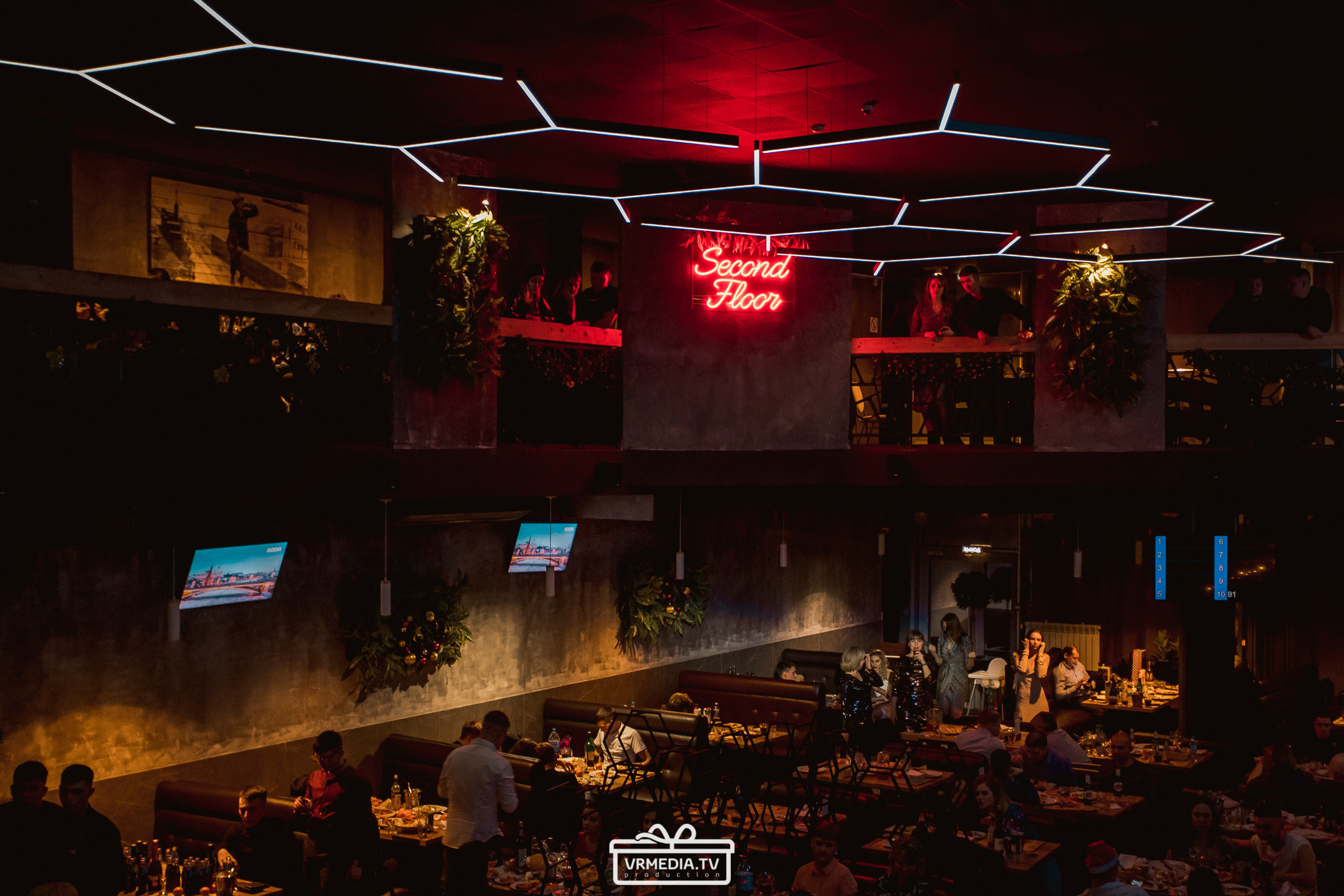 Новогодняя ночь в баре «DOSKI»