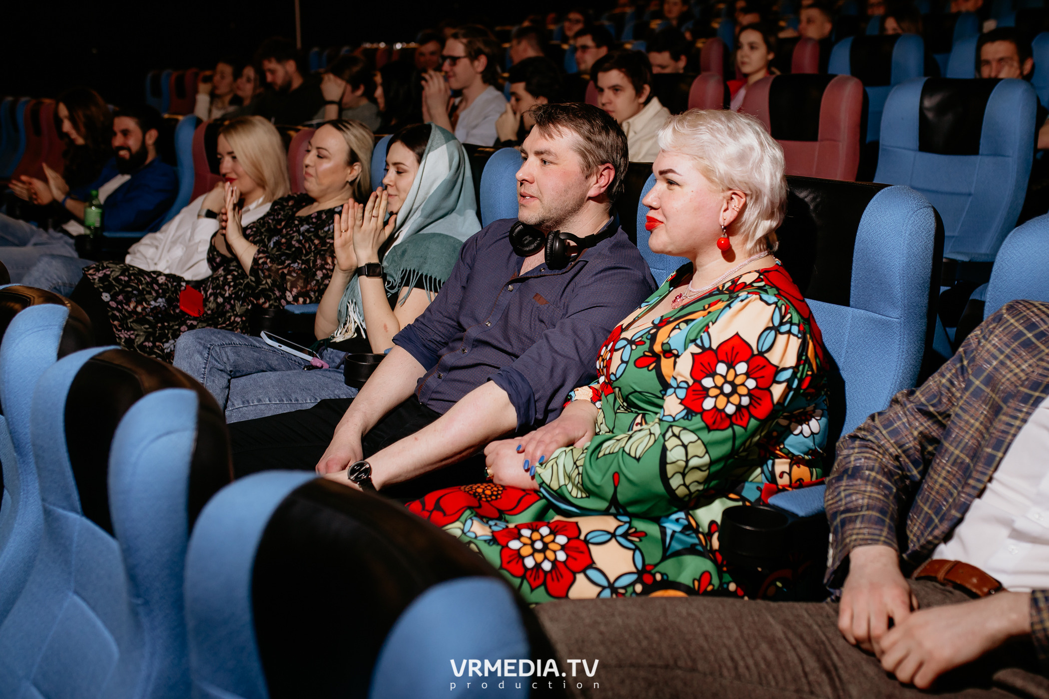 Премьера кемеровского художественного фильма «Чёрное эхо» в кинотеатре