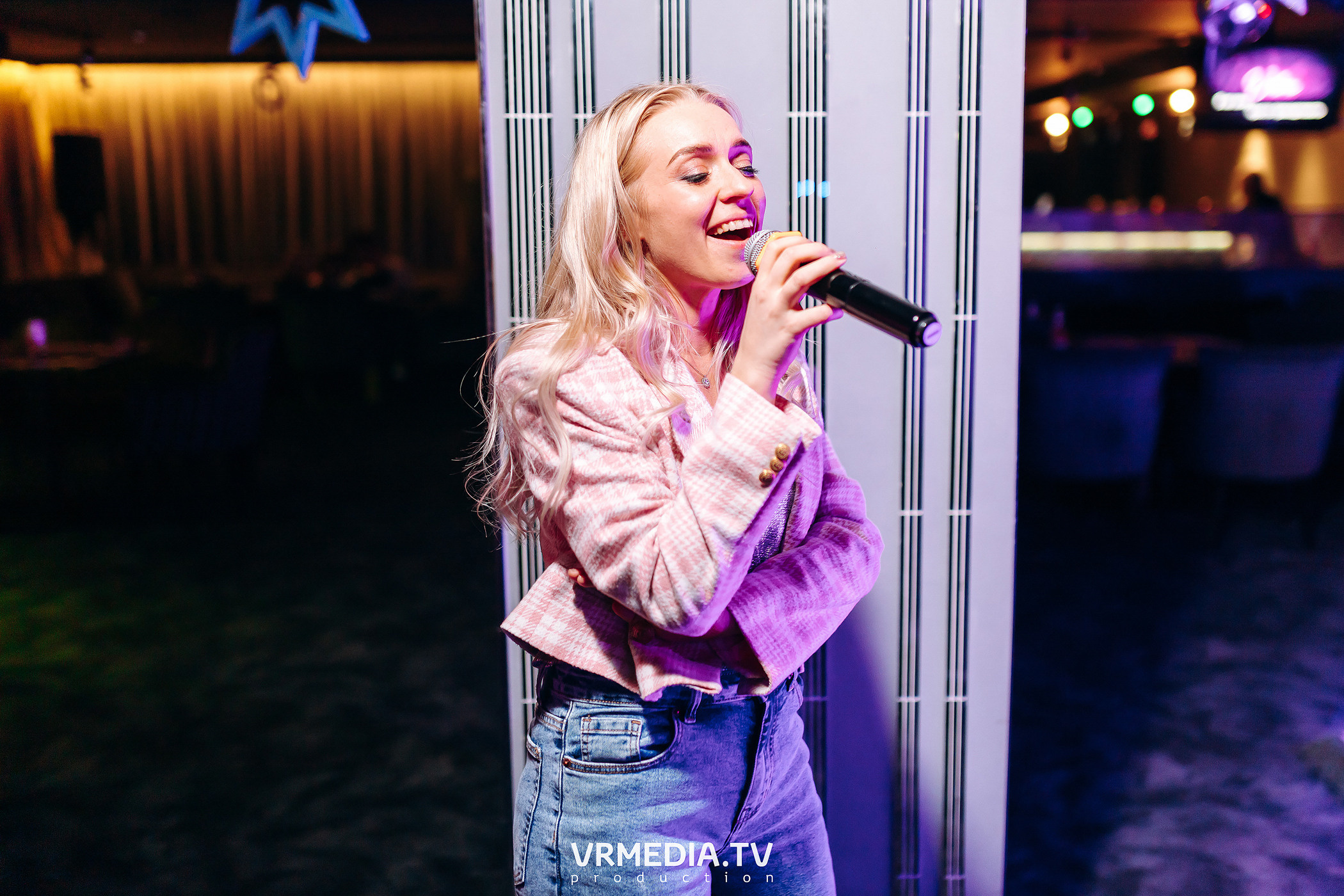 Выходные в караоке-баре «Volna»