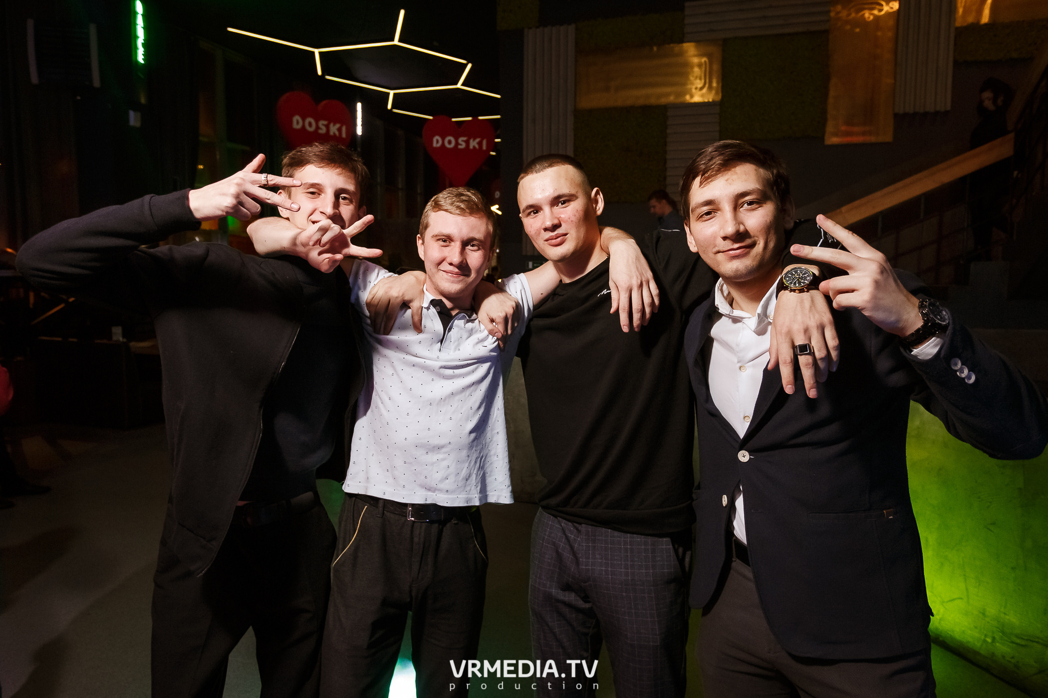 Выходные в баре «DOSKI»