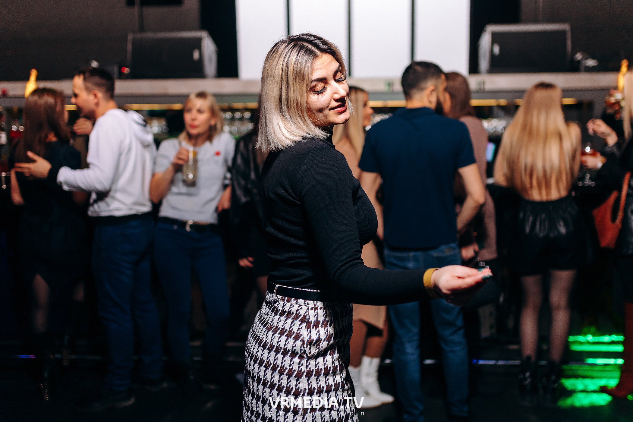 Live Broadcast в ночном клубе «ЭФИР»