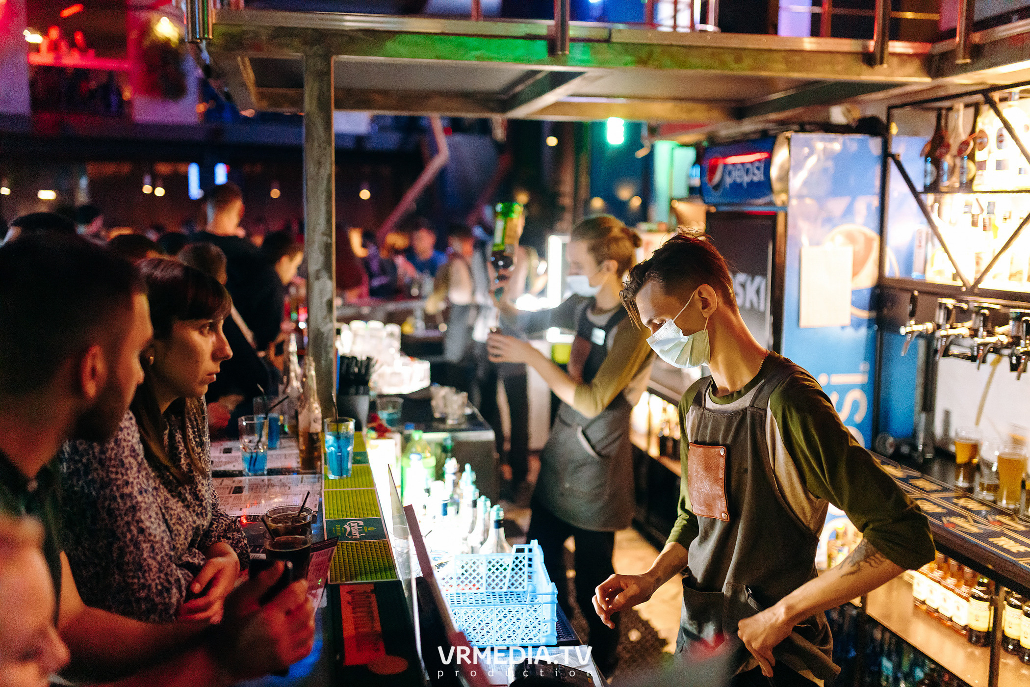 Выходные в баре «DOSKI»