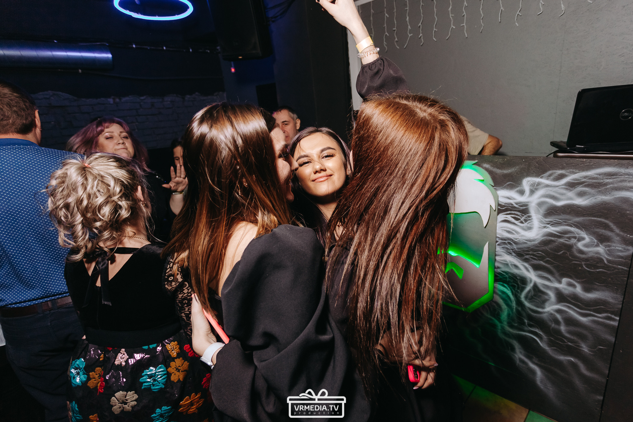 Новогодняя вечеринка в баре «BORODA»