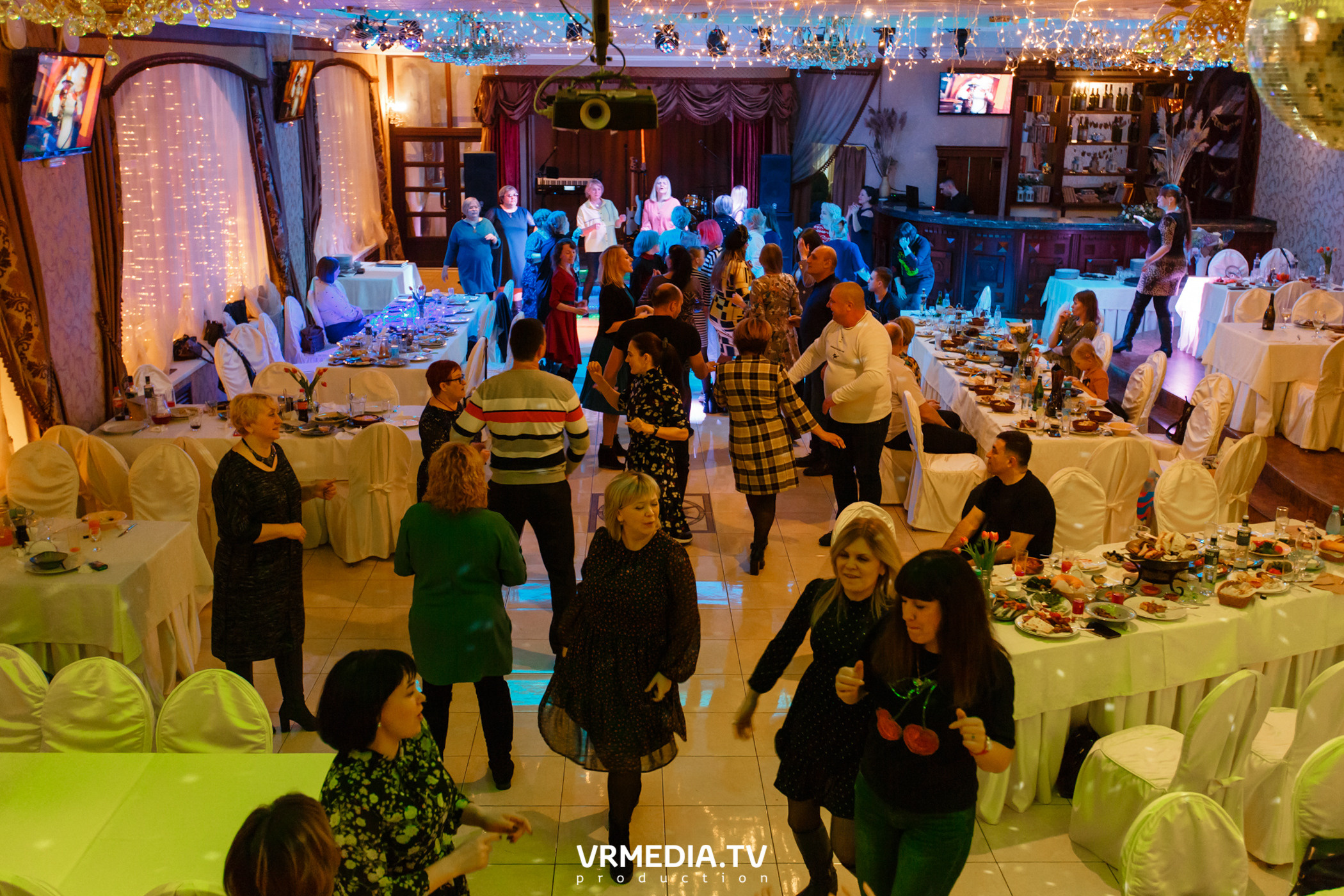 Международный женский день в ресторане «Лазурный Берег»