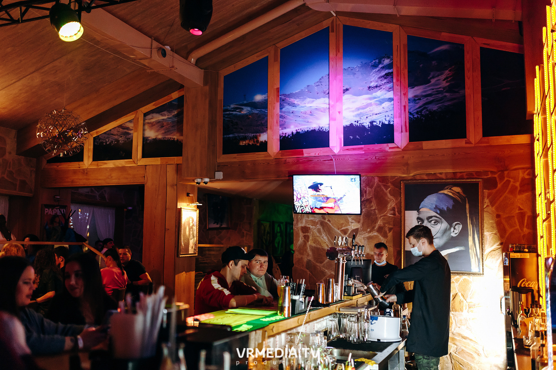 Международный женский день в «Alpen Club»