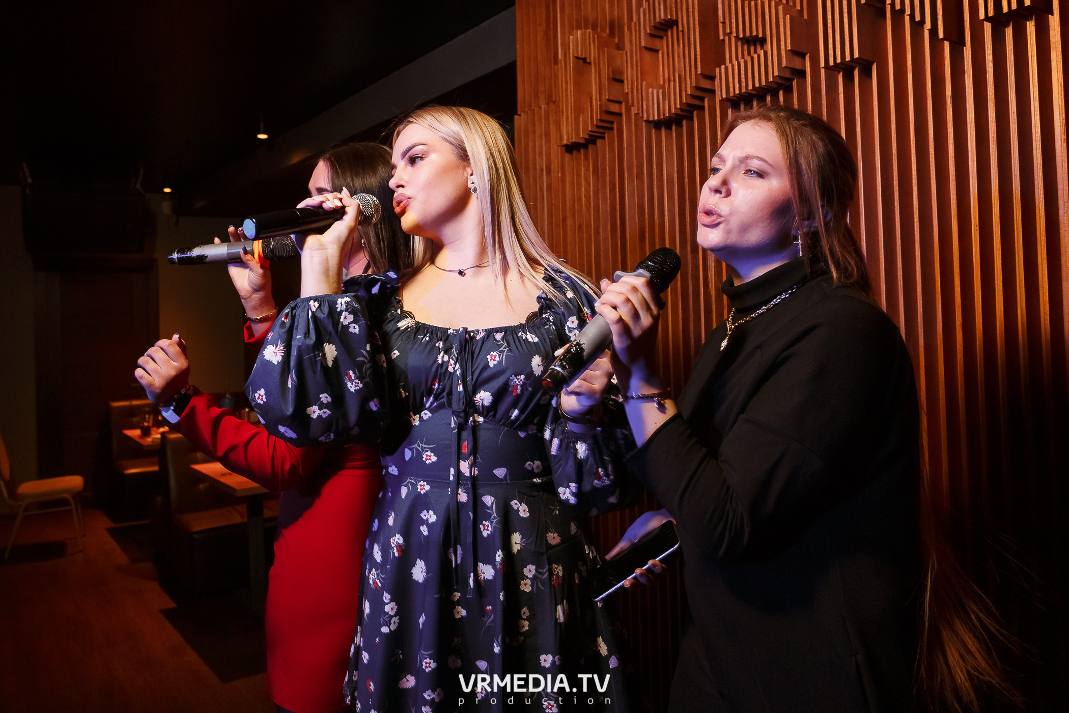 Выходные в баре «DOSKI»