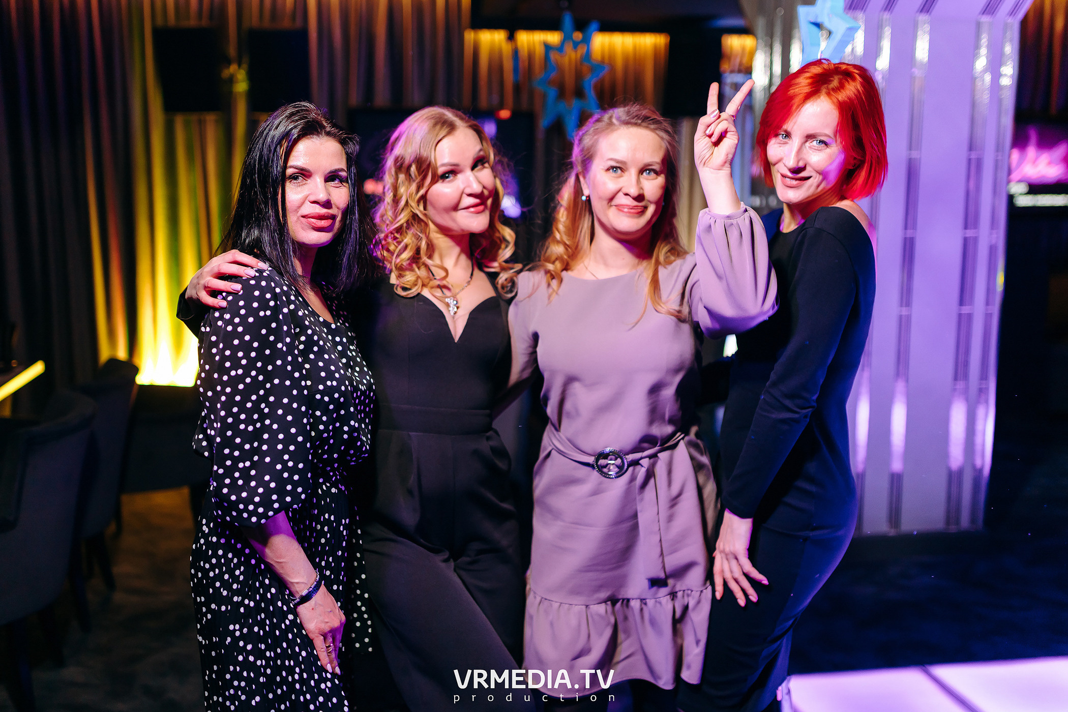 Выходные в караоке-баре «Volna»