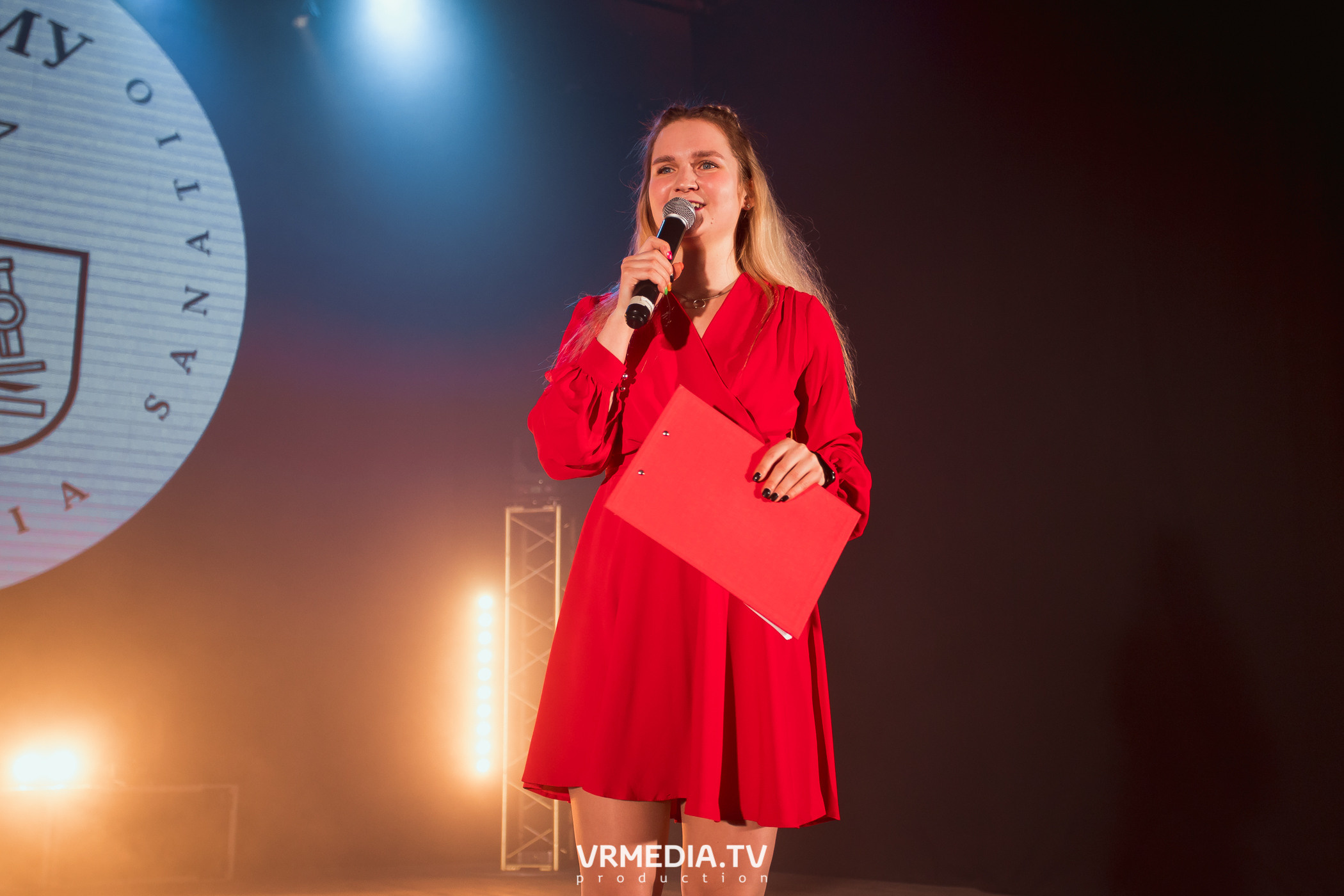 Гала-концерт фестиваля первокурсников «Давай Знакомиться» в КемГМУ