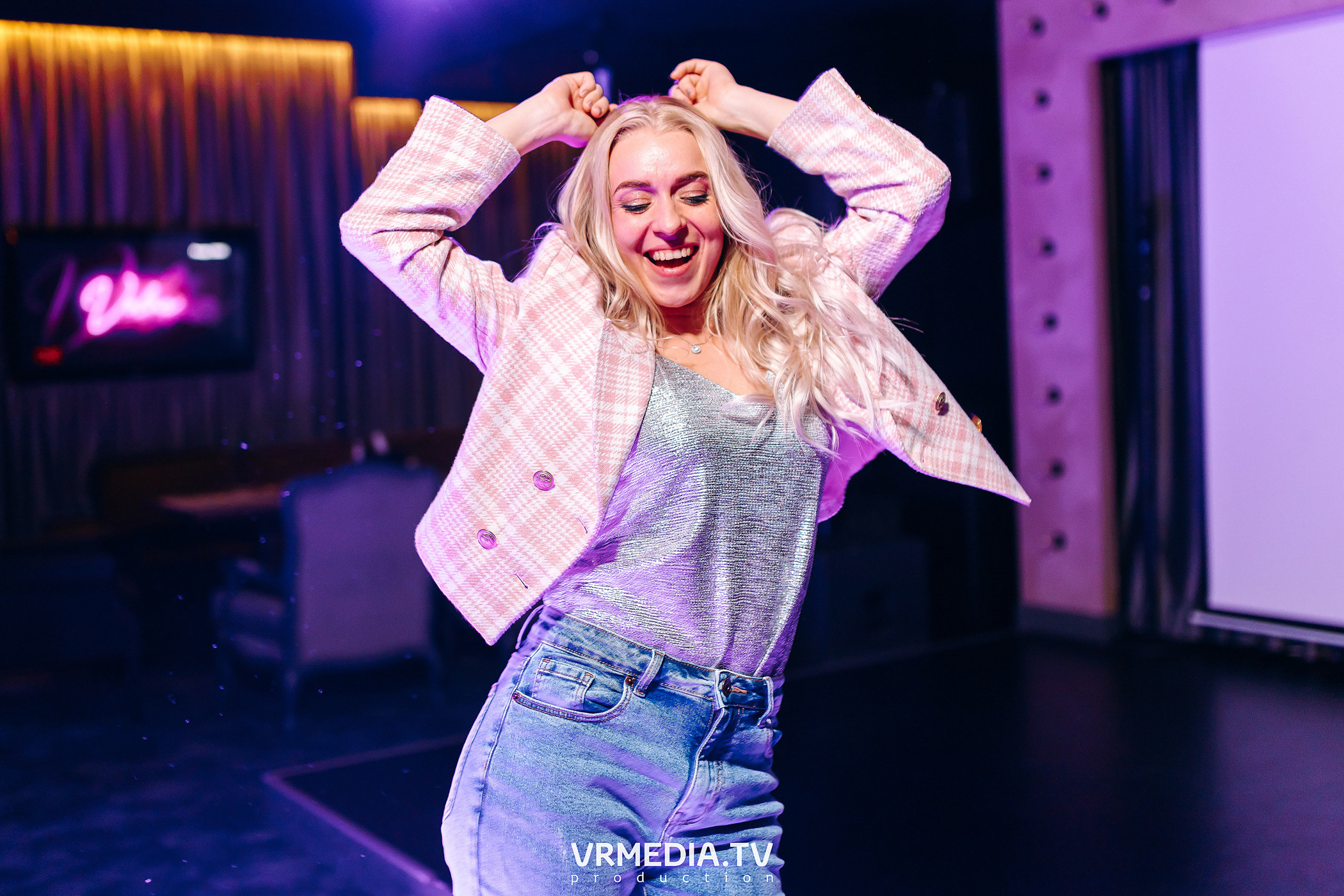 Выходные в караоке-баре «Volna»