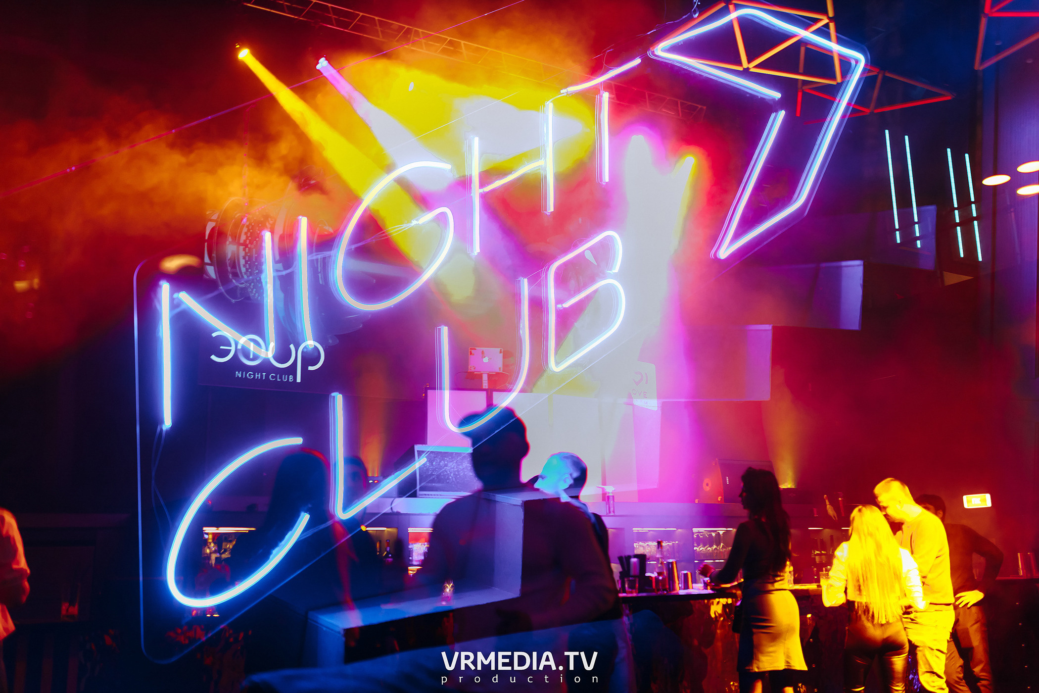 LOVE PARADE в ночном клубе «ЭФИР»