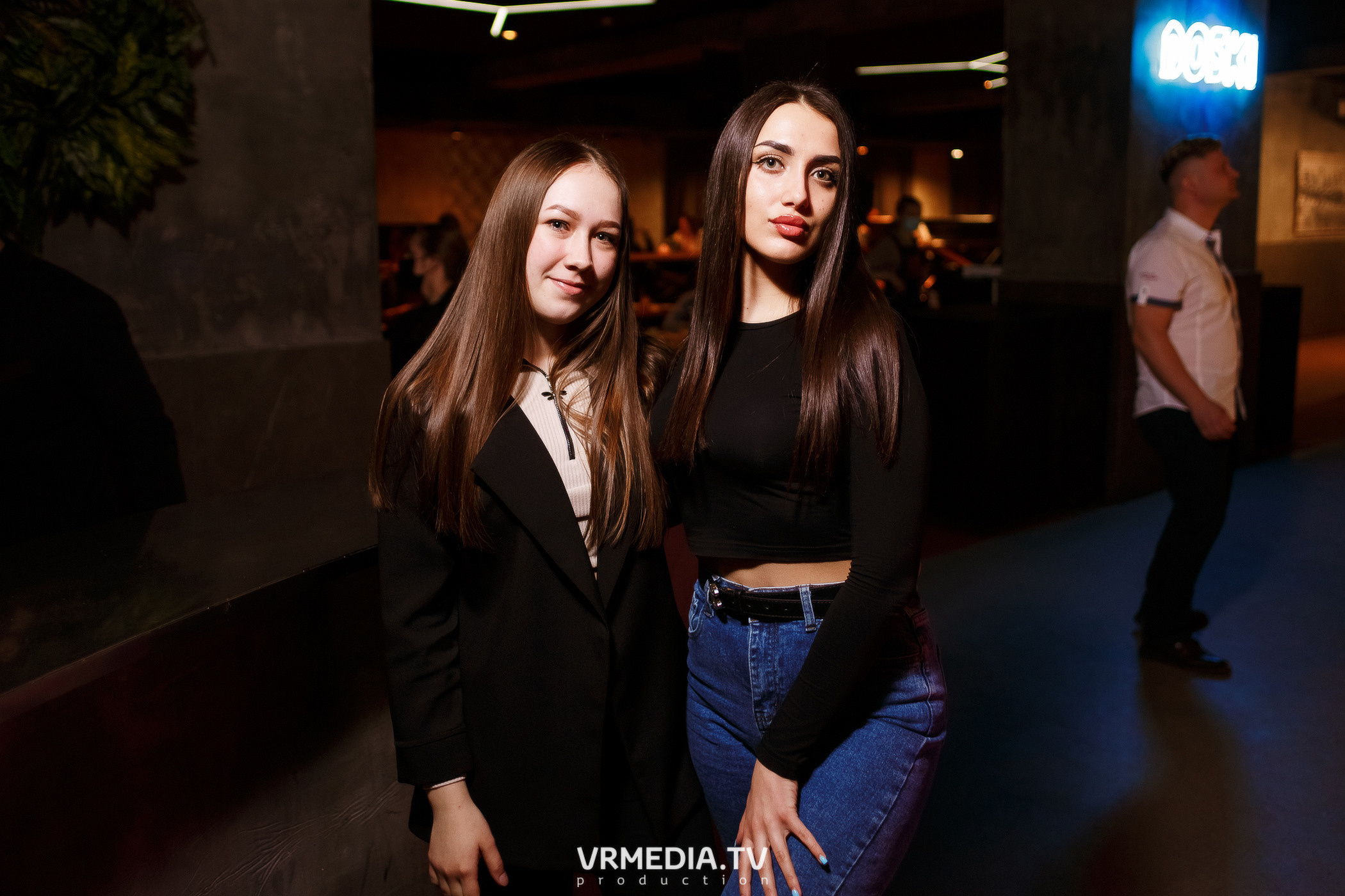 Выходные в баре «DOSKI»