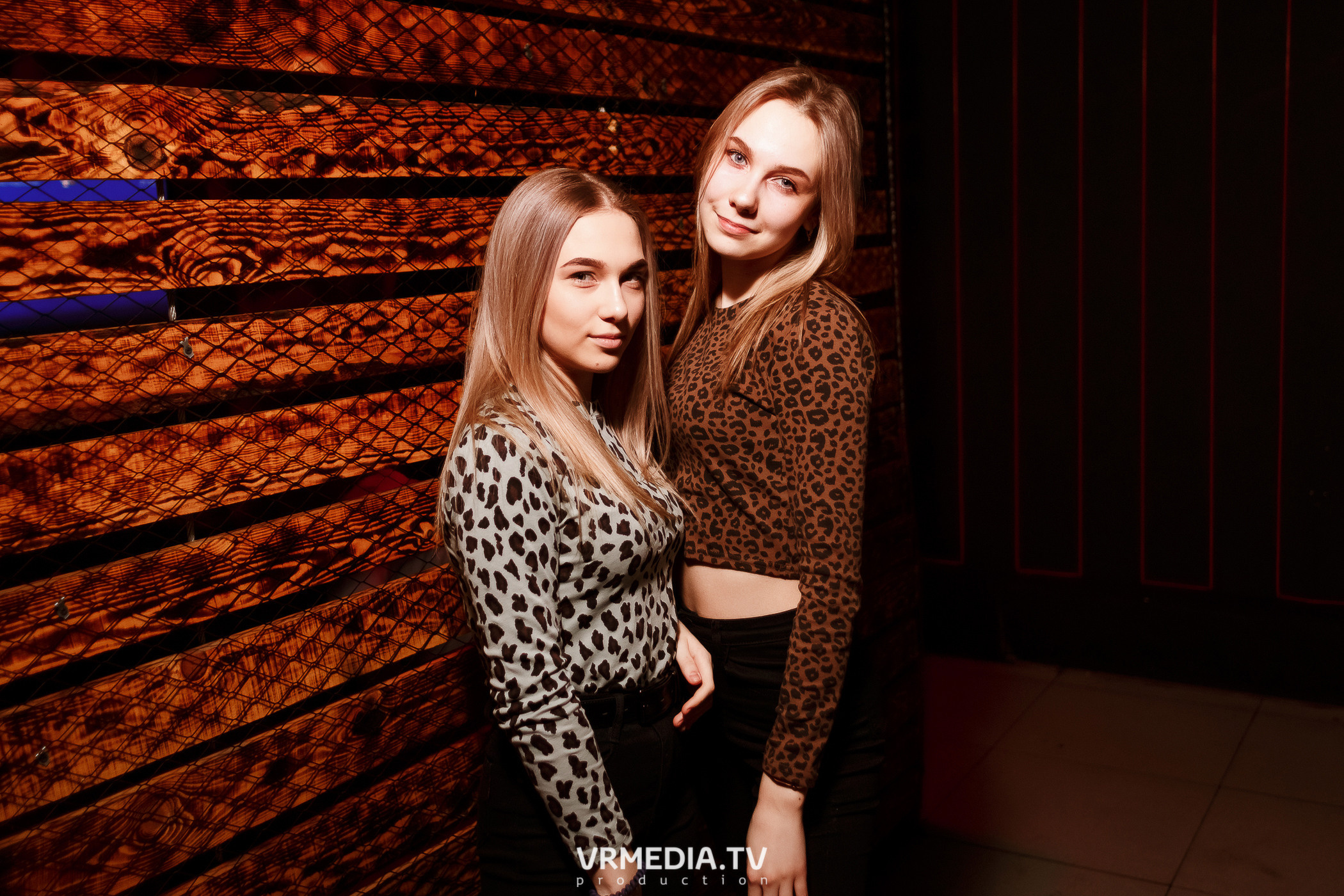 Выходные в баре «Глотай»