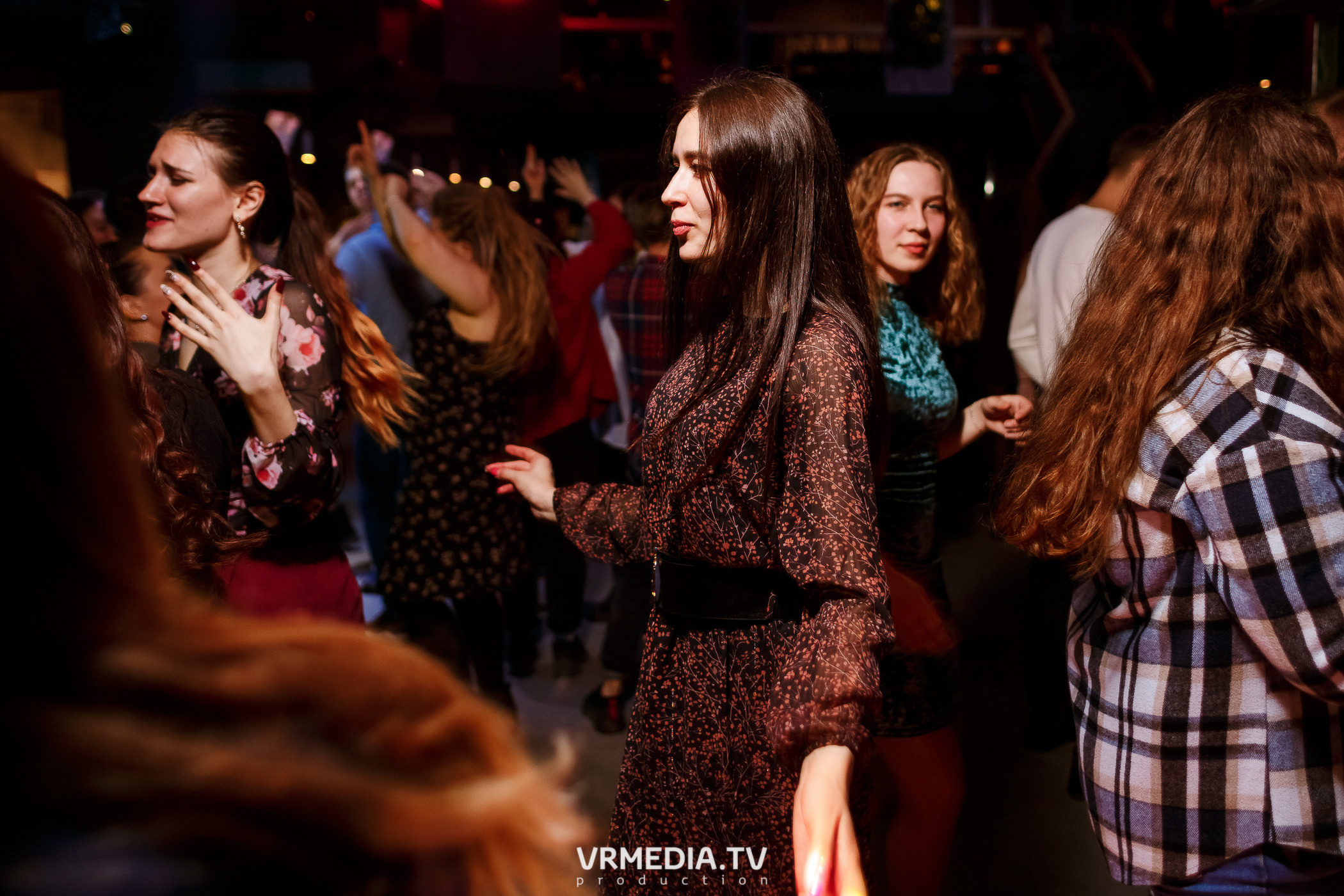 Выходные в баре «DOSKI»