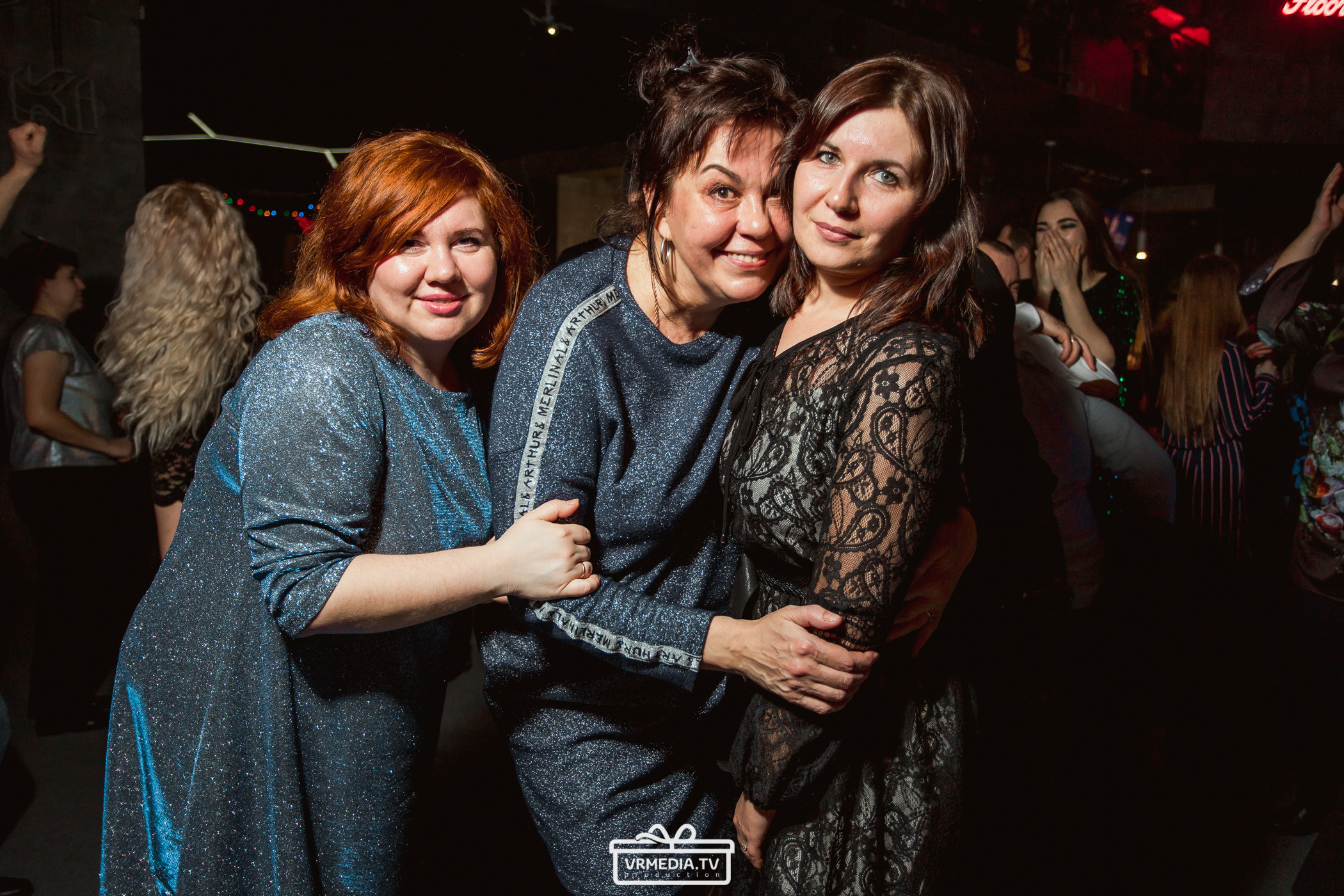 Новогодний вечер в баре «DOSKI»