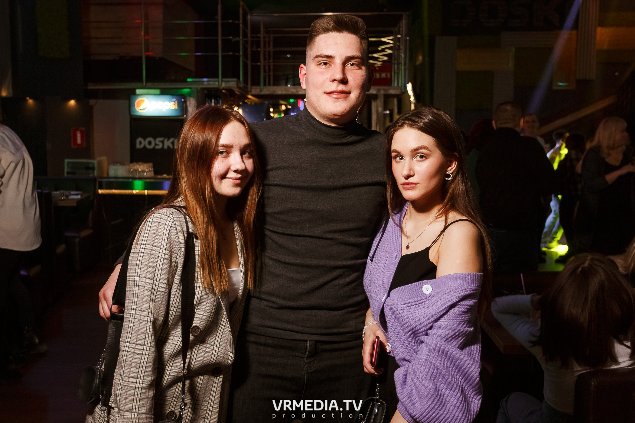 Выходные в баре «DOSKI»