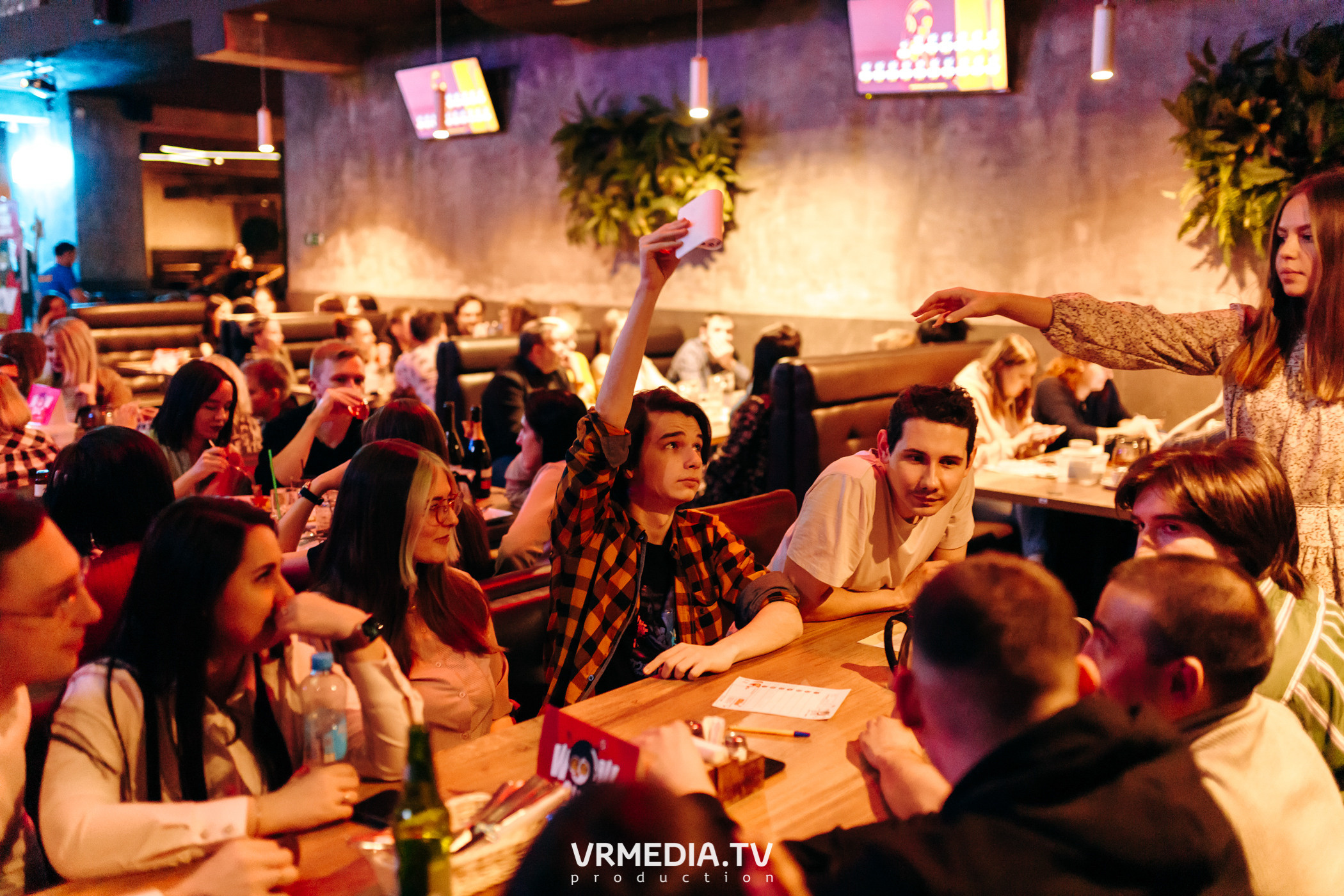 WOW QUIZ в баре «DOSKI»