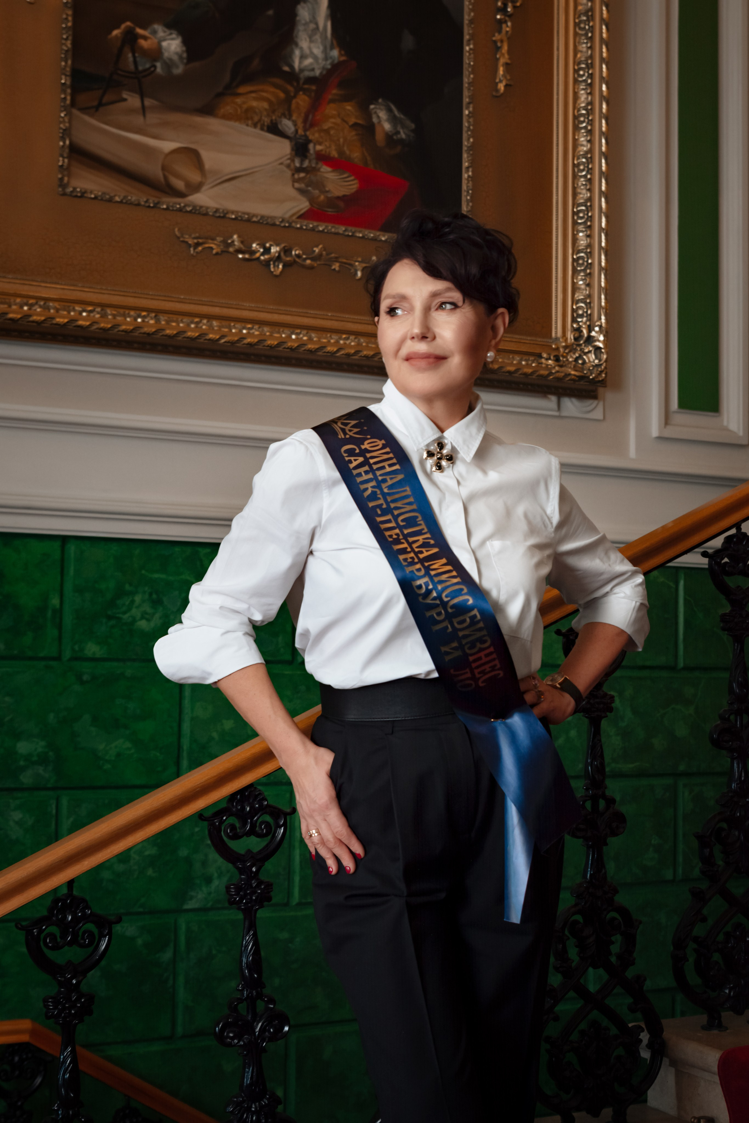 Фотосессия Миссис Бизнес СПб в отеле «Трезини». Портретный фотограф в Санкт-Петербурге Дмитриева Наталия