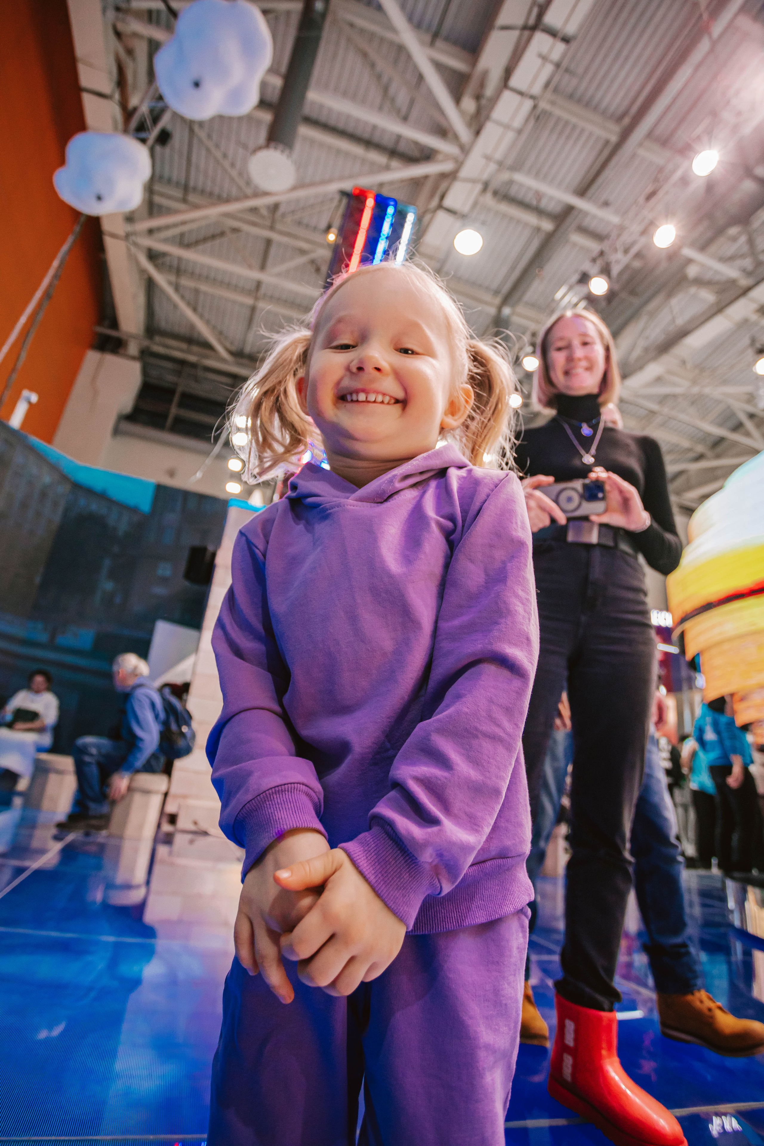 ПИТЕР БЫВАЕТ СОЛНЕЧНЫМ