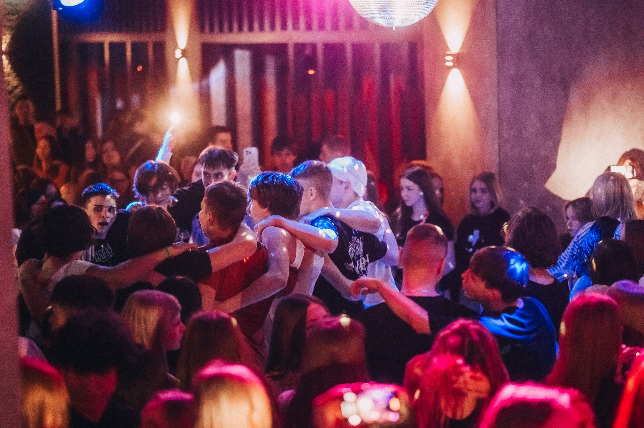 8 MARCH WOMENS DAY PARTY. Фотограф в Кемерово Владислав Шульц