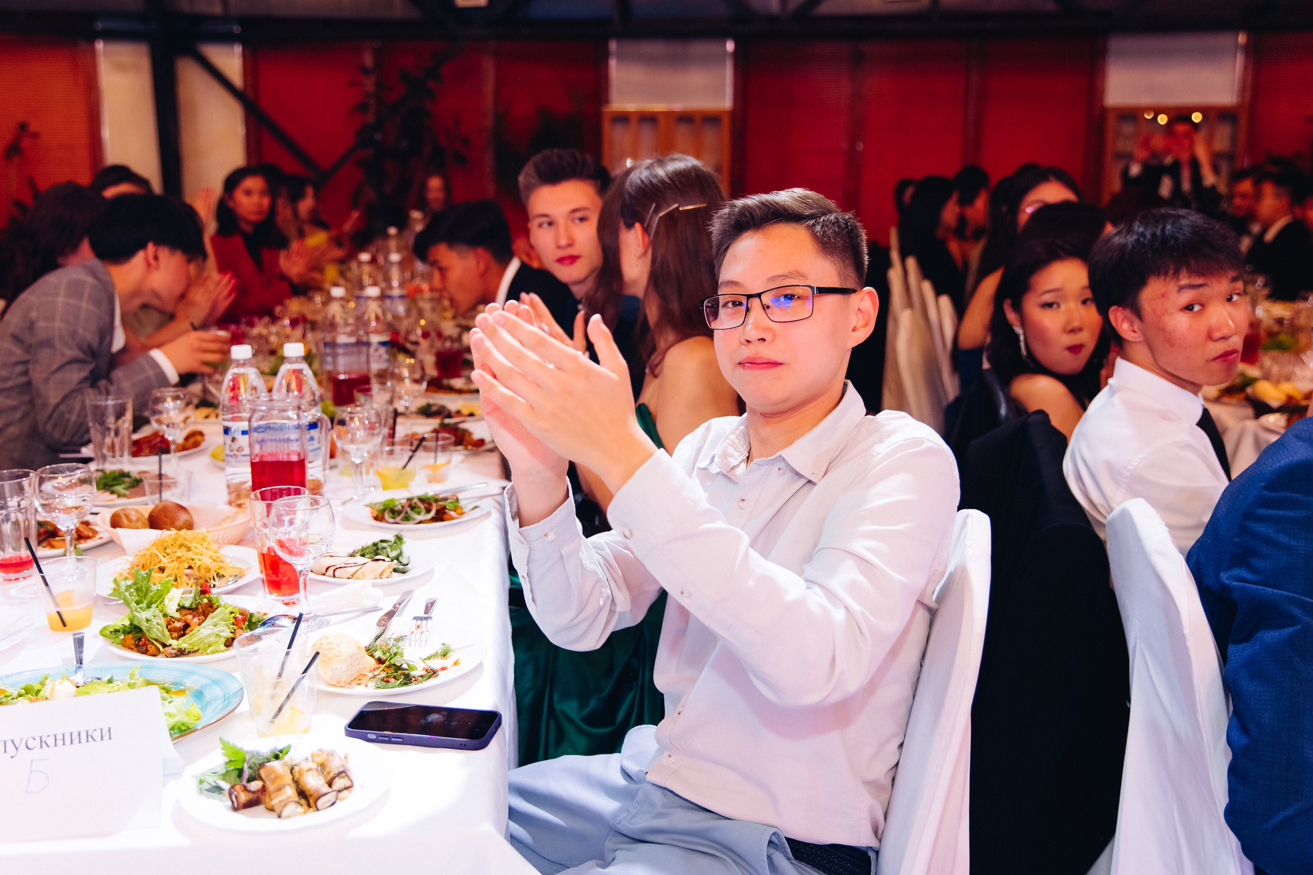 Выпускной вечер. 49 школа. Баран на корове. Свадебный и семейный фотограф в Улан-Удэ