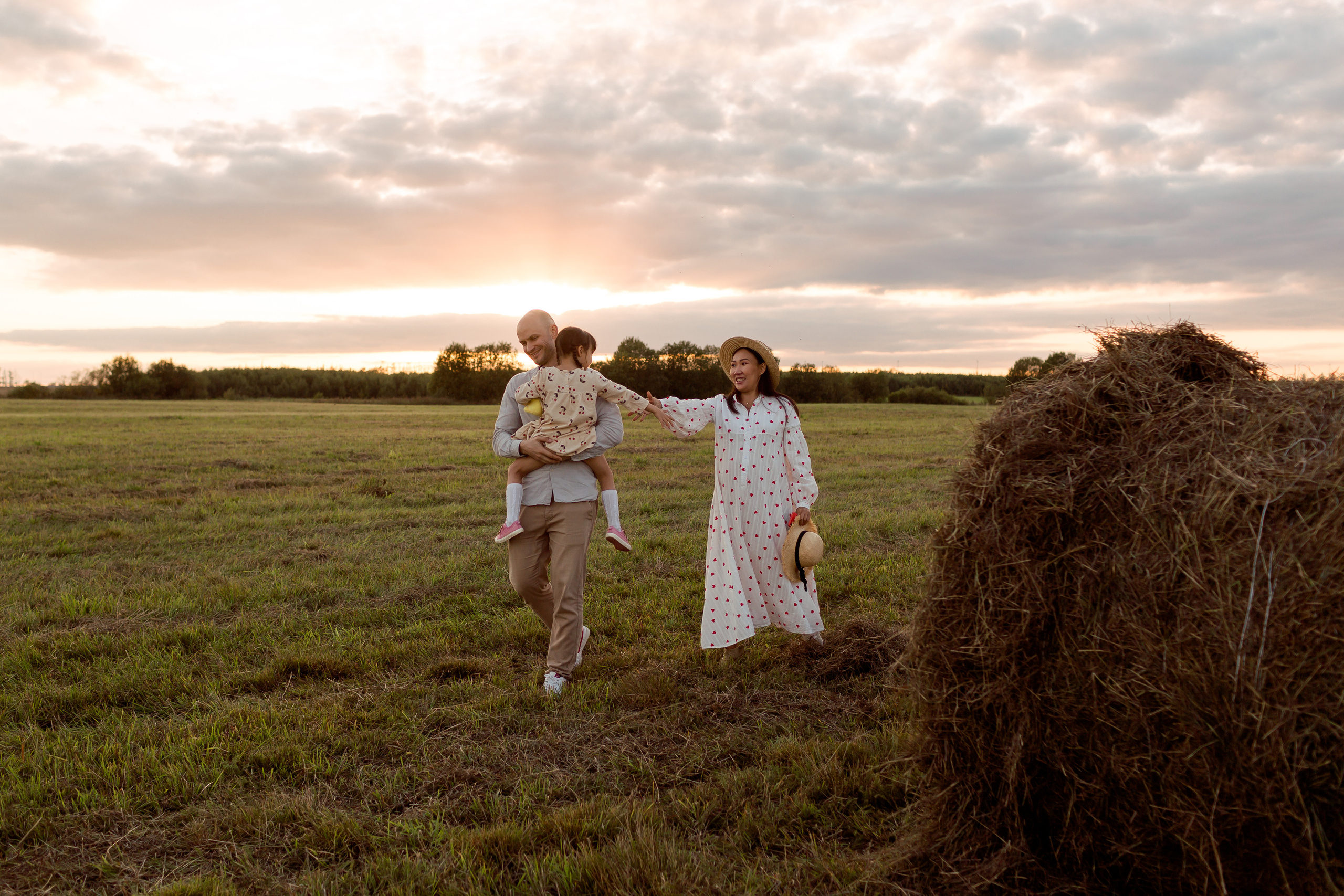 Прогулка в полях. Свадебный и семейный фотограф Спб Бошман Ирина