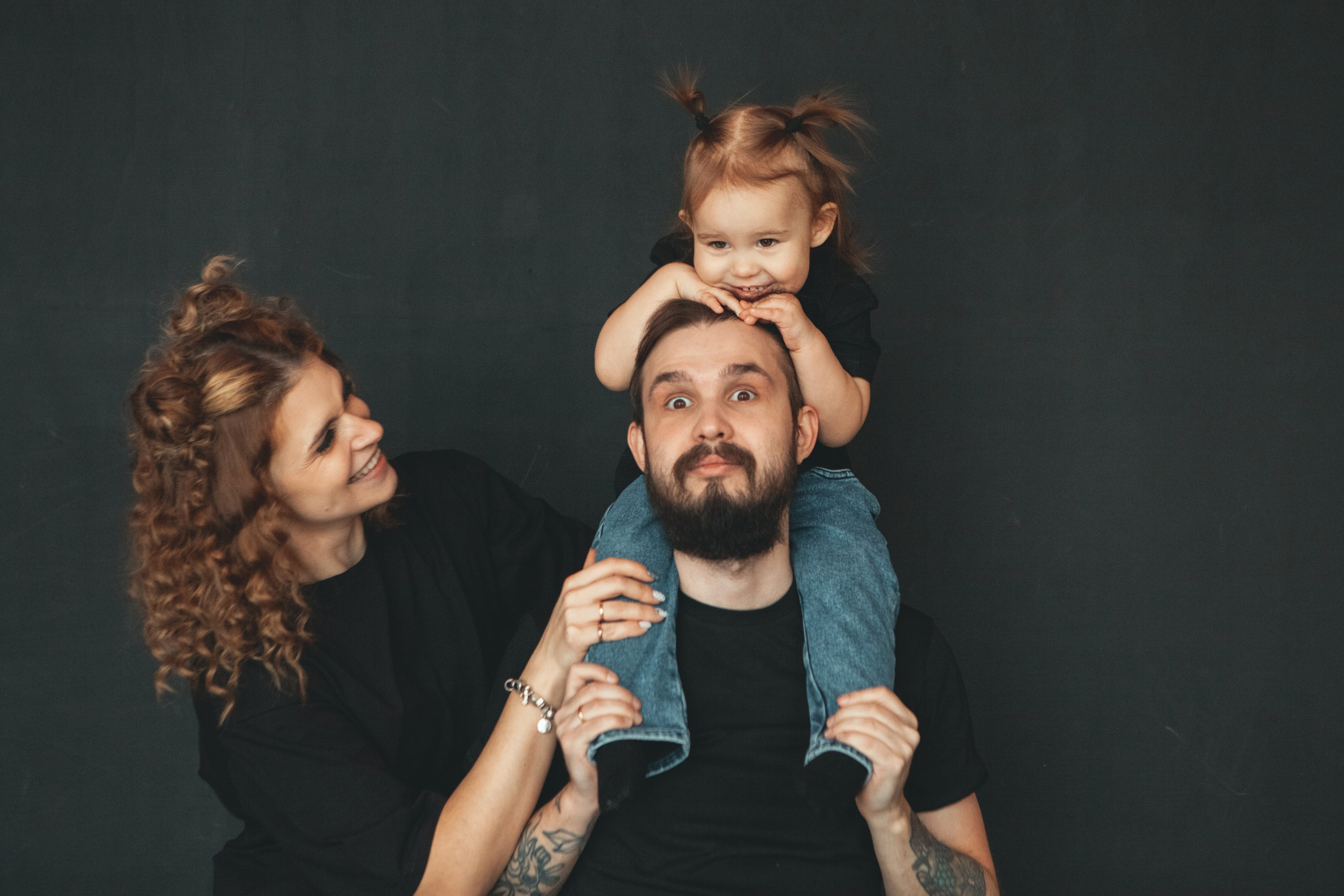 Новогодняя семейная фотосессия в студии. Фотограф Ольга Ефремова