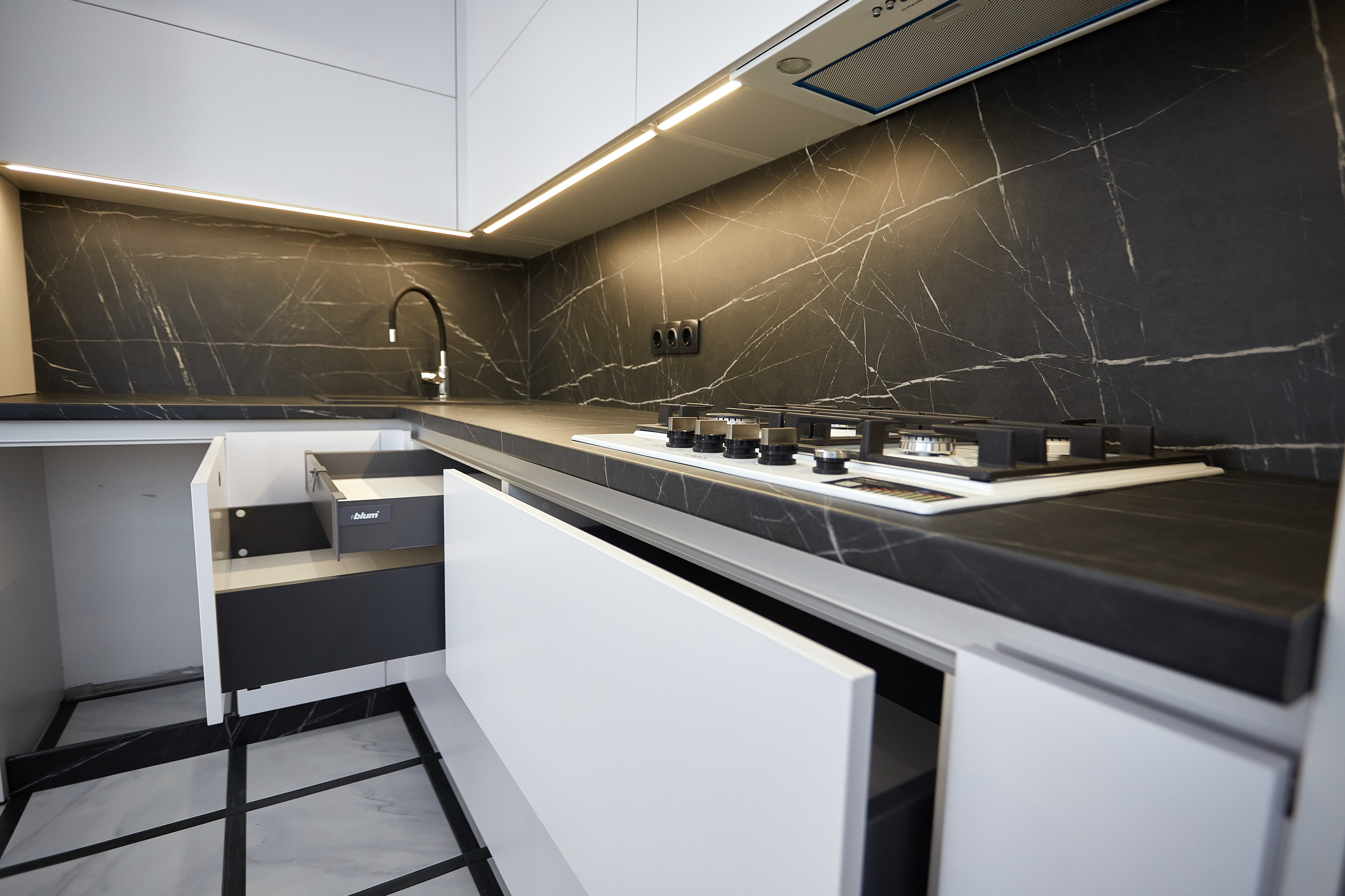 Лаконичная кухня. Мебель под заказ. Дрогичин