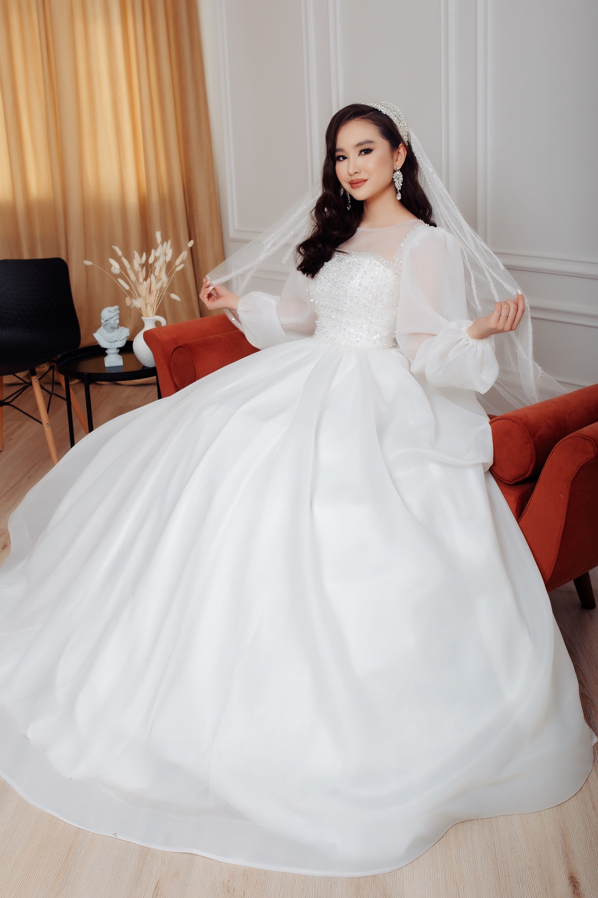 Магазин свадебных платьев и национальной одежды. Профессиональный фотограф в городе Астана Копанев Данил