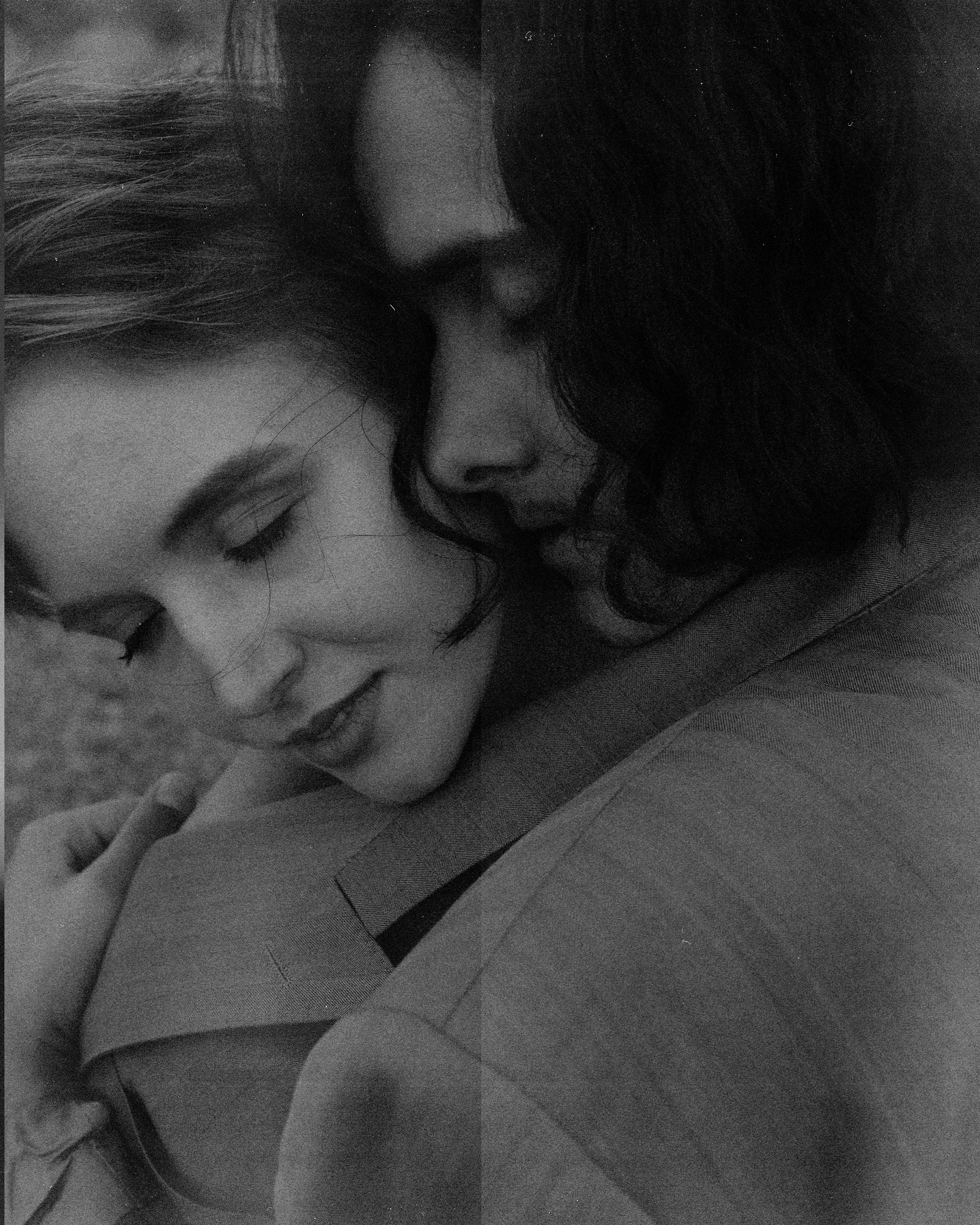 Лавстори парная фотосессия у воды. Свадебный фотограф Грузия Тбилиси