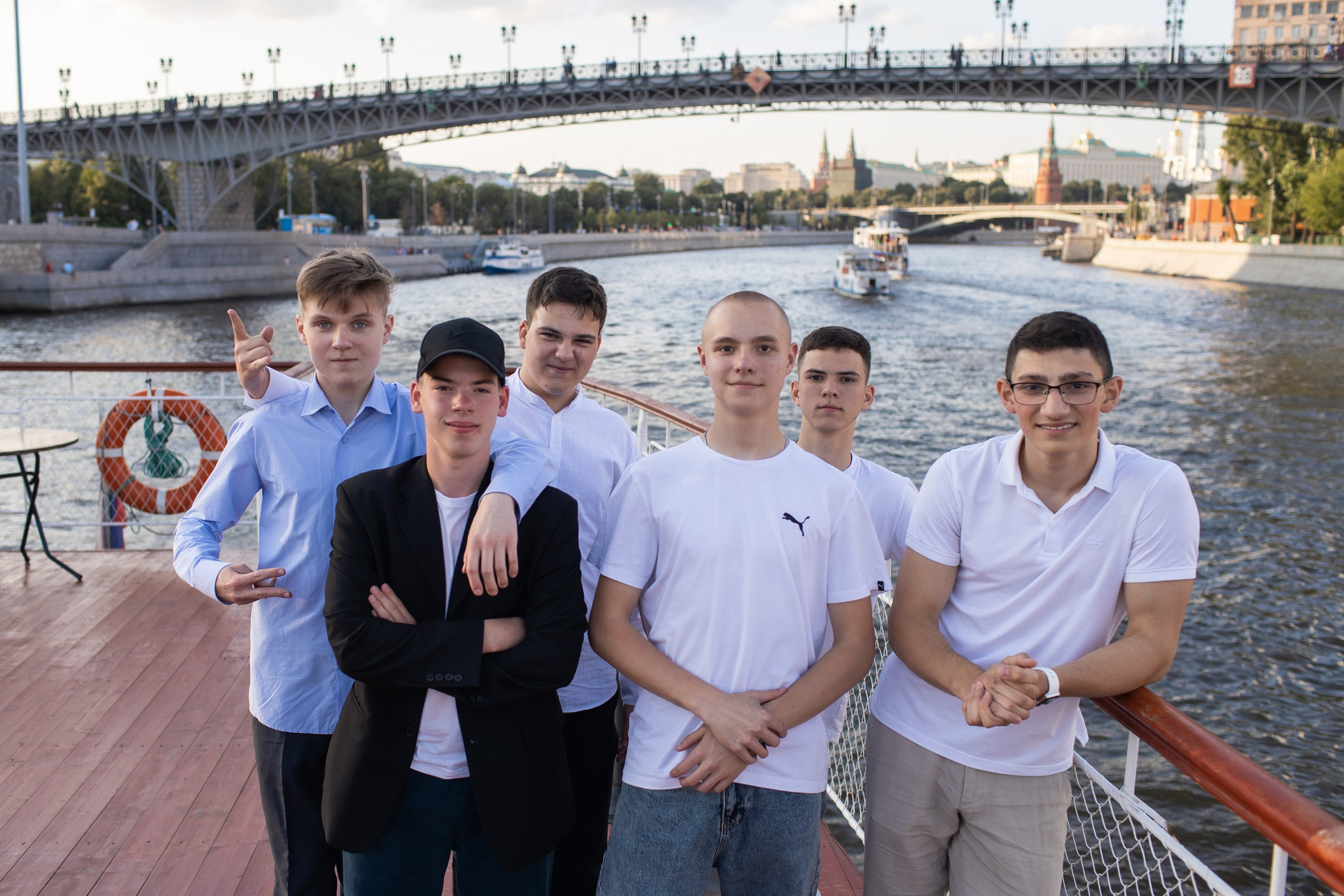 Выпускной на теплоходе Ривьера. Фотограф в Москве Десятова Ксения