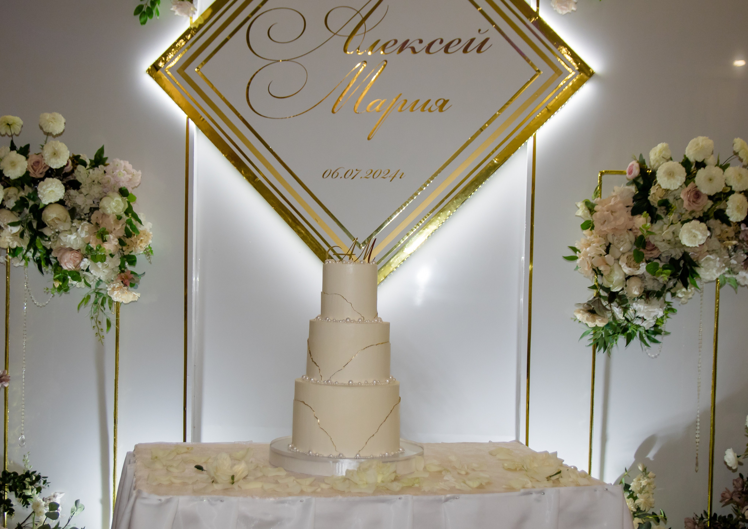 Фотографы. Организатор праздников. Ведущая Марина Гребенникова