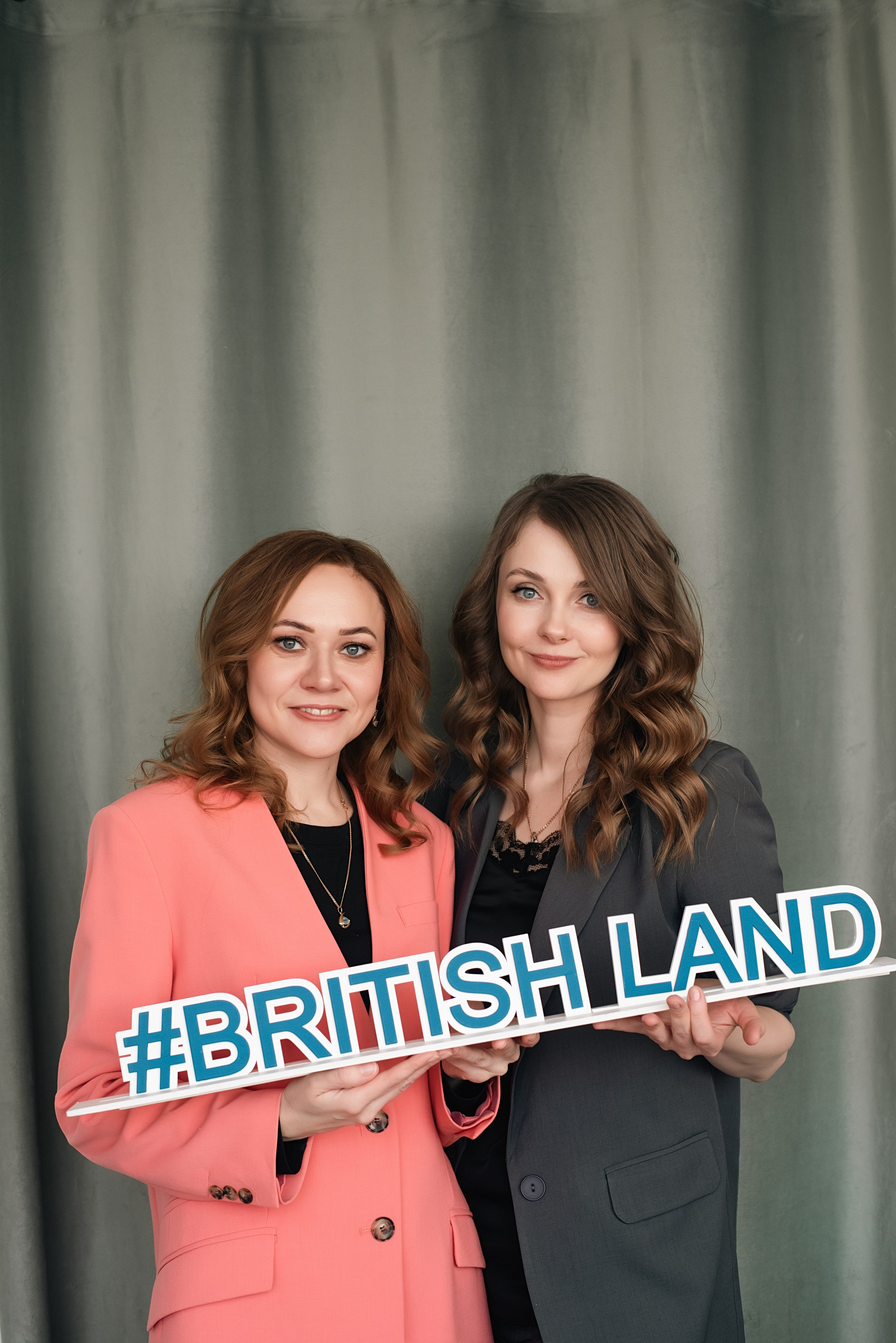 Корпоратив в языковой школе. Фотограф, визажист. Москва