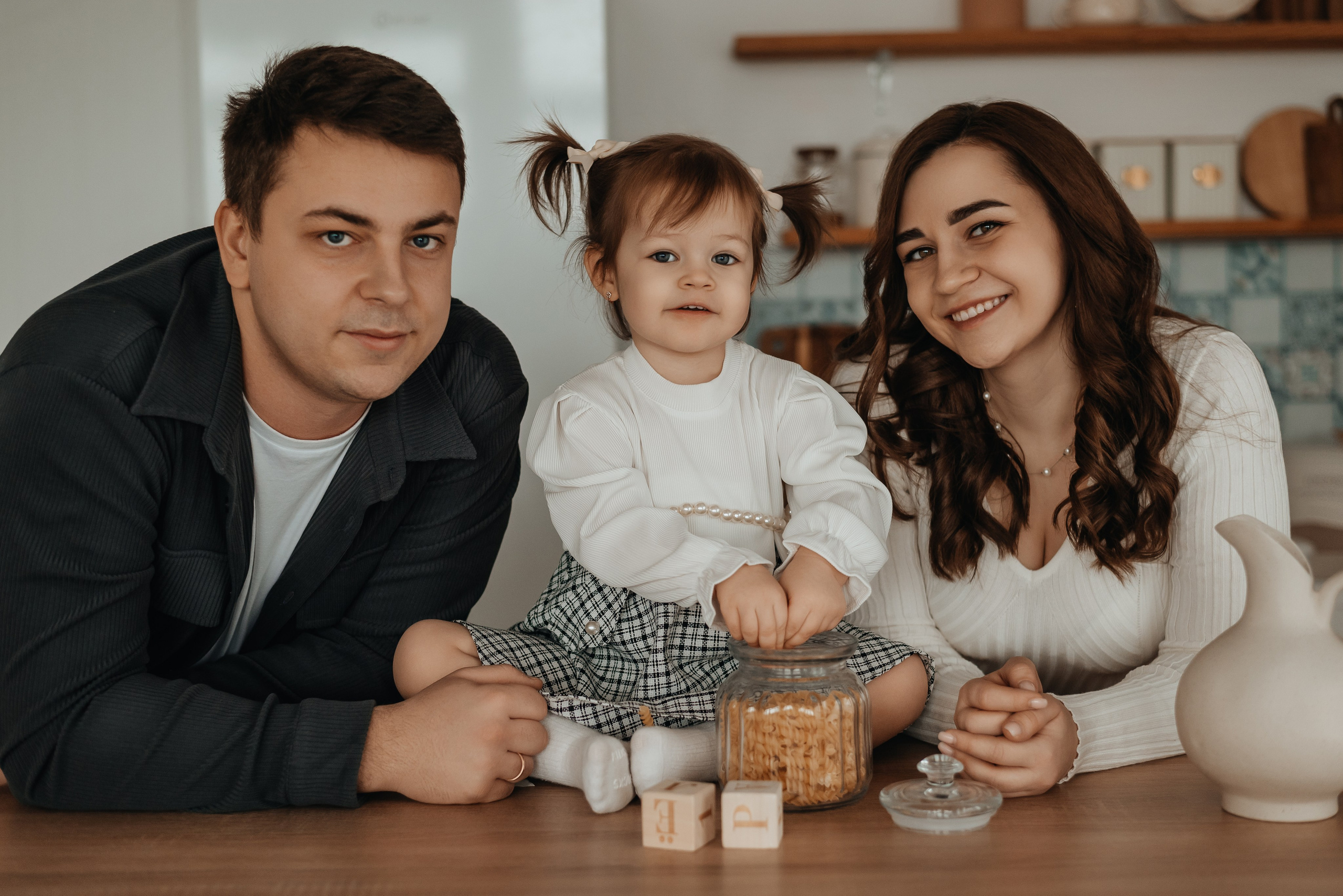 Семейная фотосессия Денис, Наташа и Маша. Семейный и детский фотограф Кущ Наташа