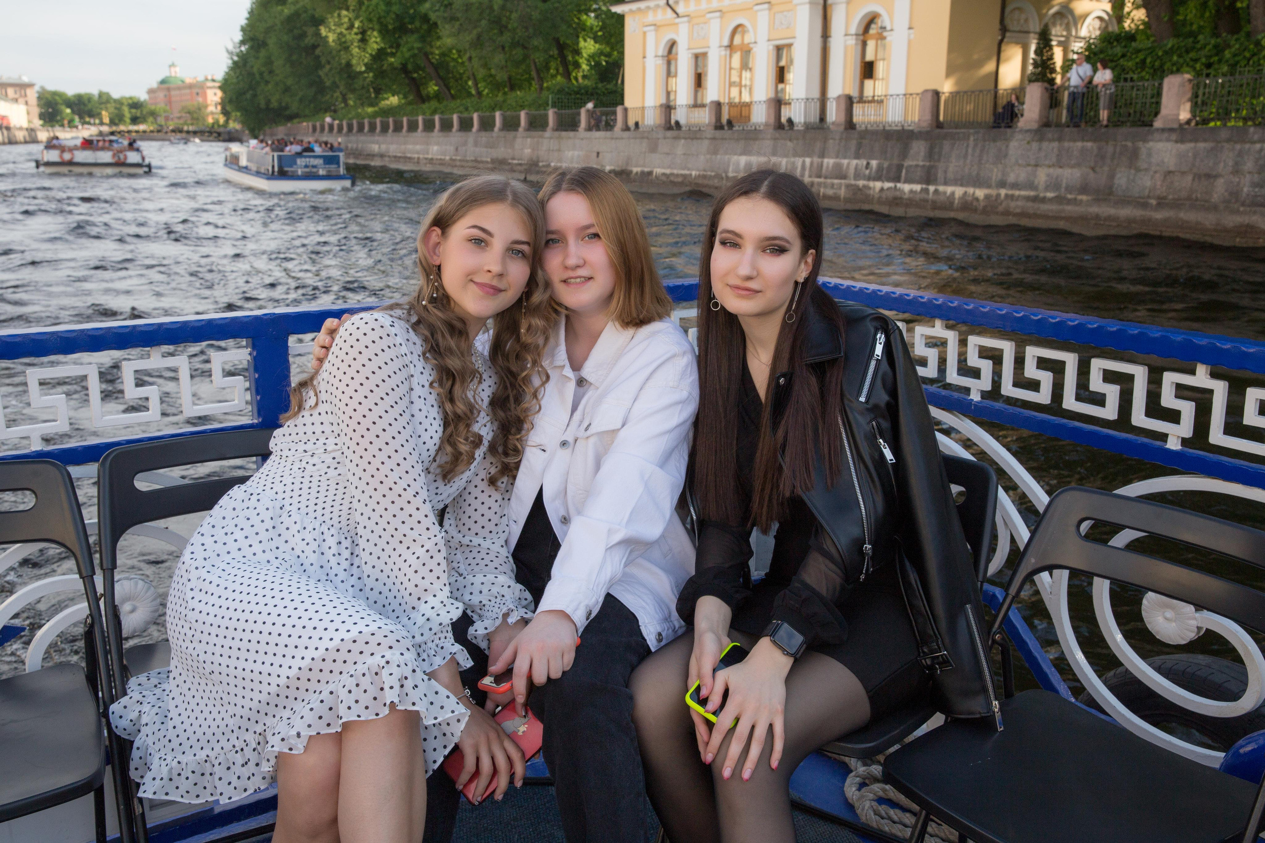 Выпускной 9 класс. Теплоход. Фотограф в Санкт-Петербурге Закута Ольга