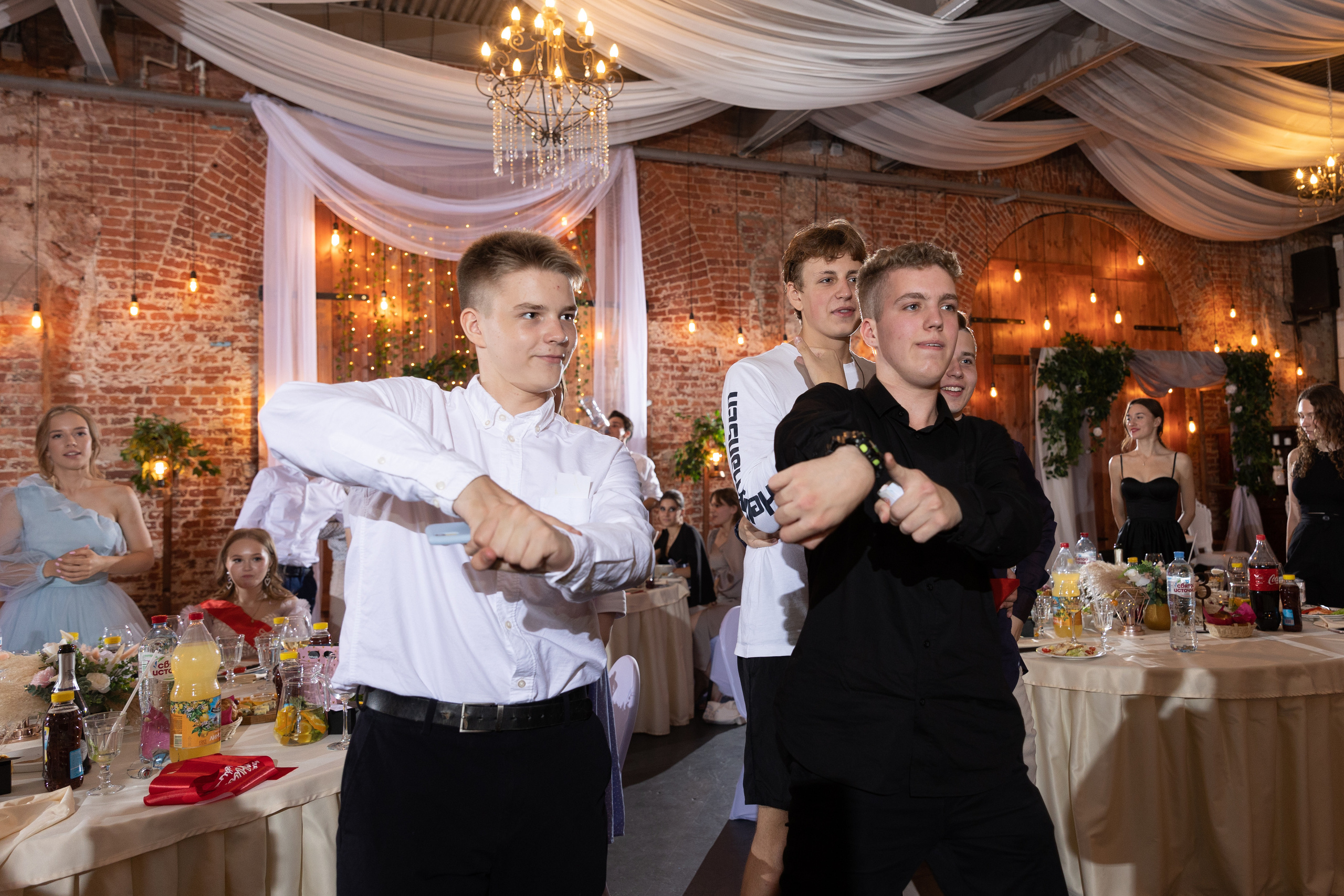 Выпускной 11 класс. Банкетный зал Хаянис Холл. Фотограф в Санкт-Петербурге Закута Ольга