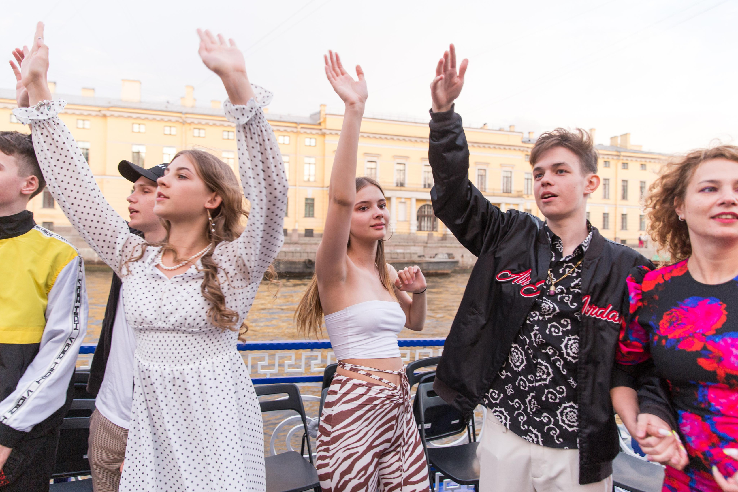 Выпускной 9 класс. Теплоход. Фотограф в Санкт-Петербурге Закута Ольга