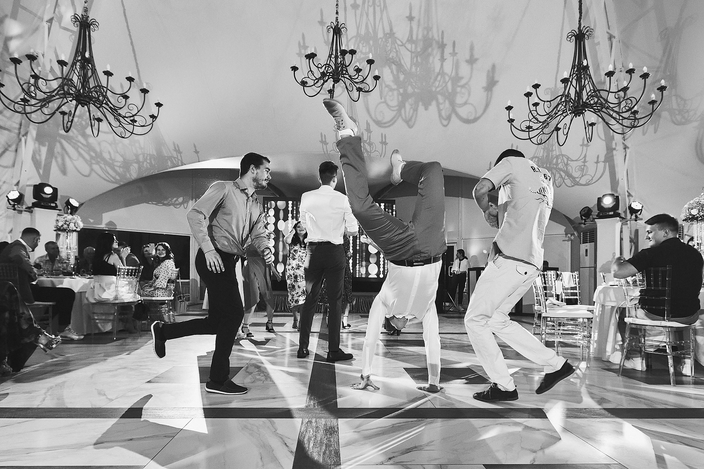 Анонс со свадьбы Андрея и Ламзиры. Свадебный и семейный фотограф Владимир Карамышев