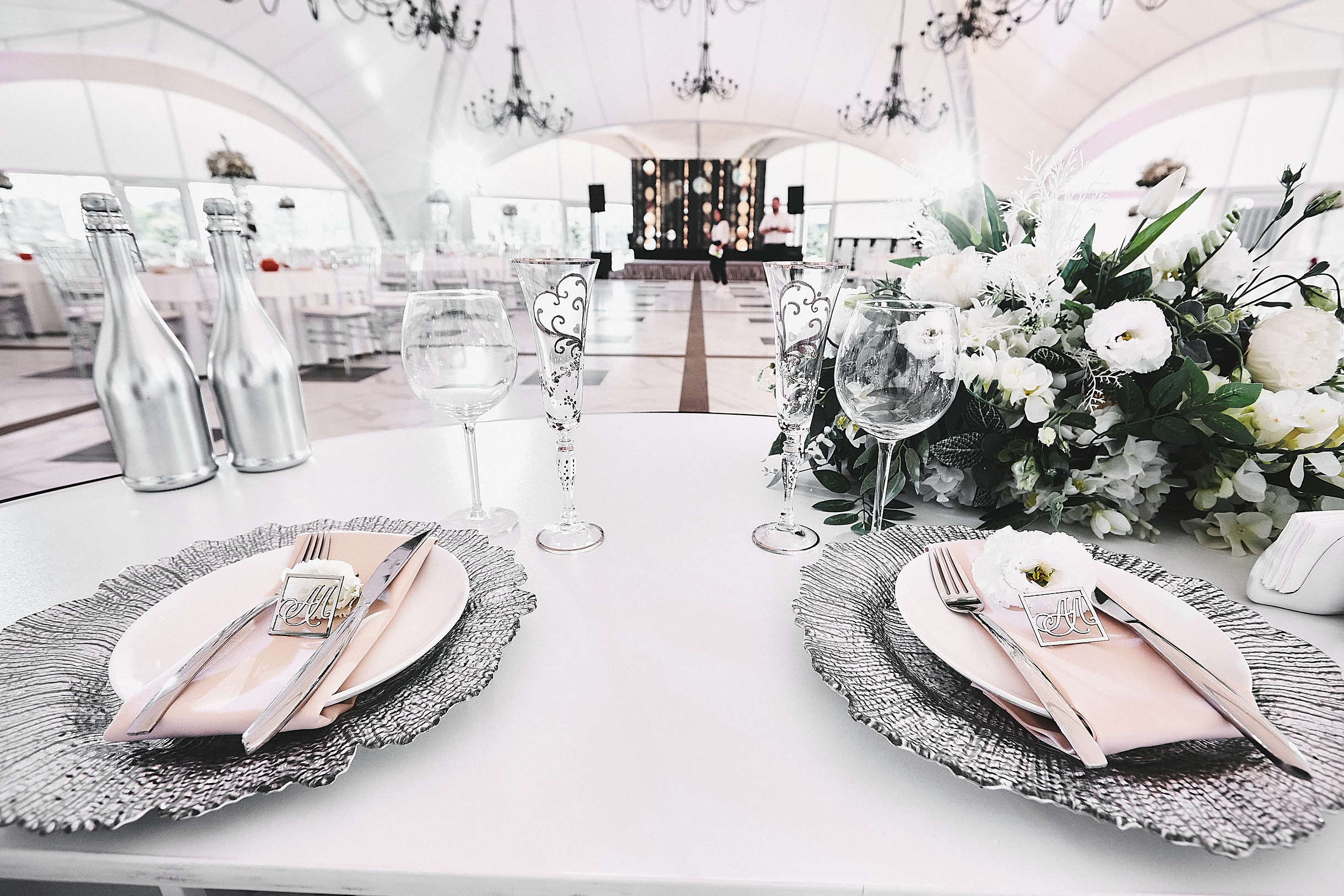 Анонс со свадьбы Андрея и Ламзиры. Свадебный и семейный фотограф Владимир Карамышев