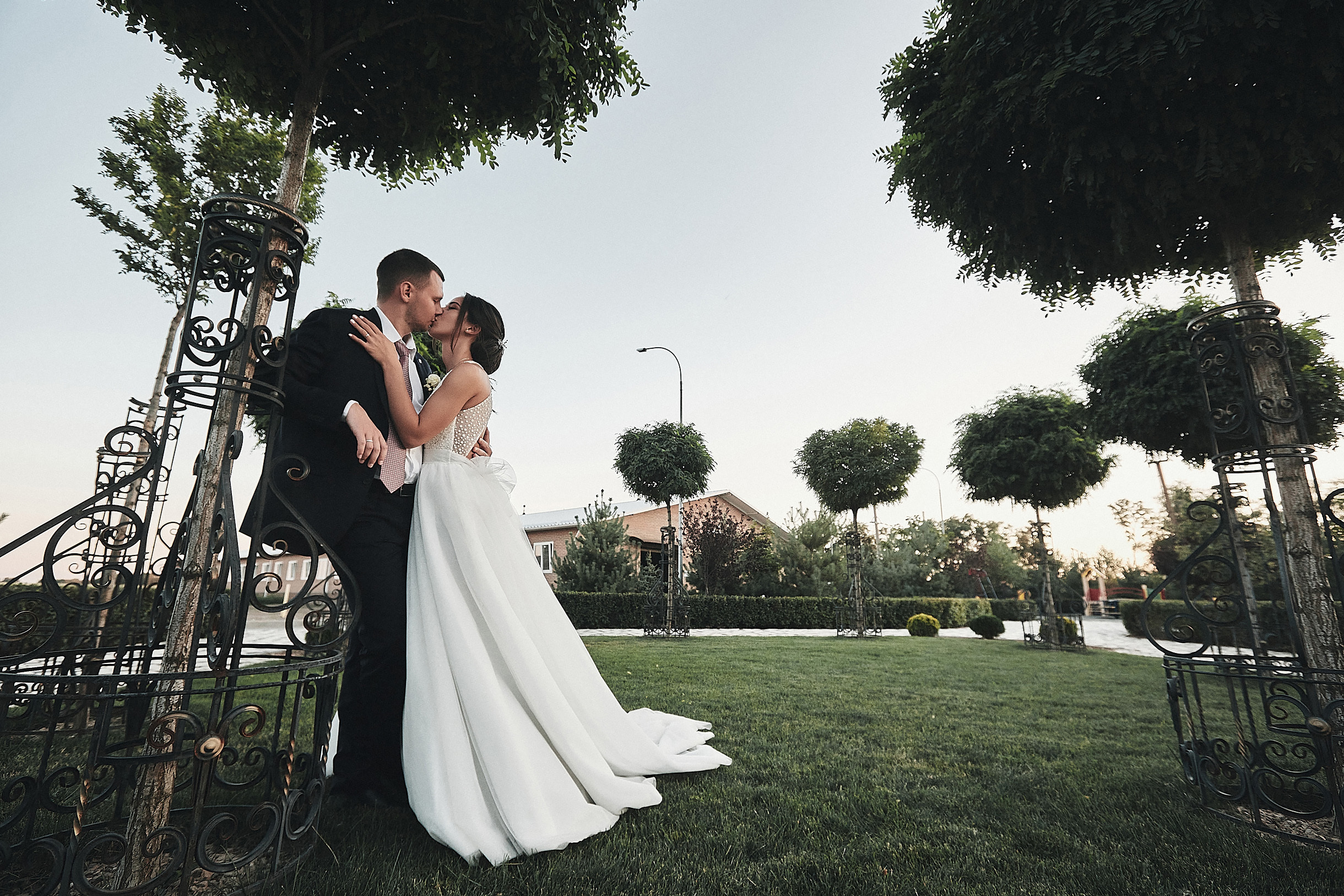 Анонс со свадьбы Андрея и Ламзиры. Свадебный и семейный фотограф Владимир Карамышев