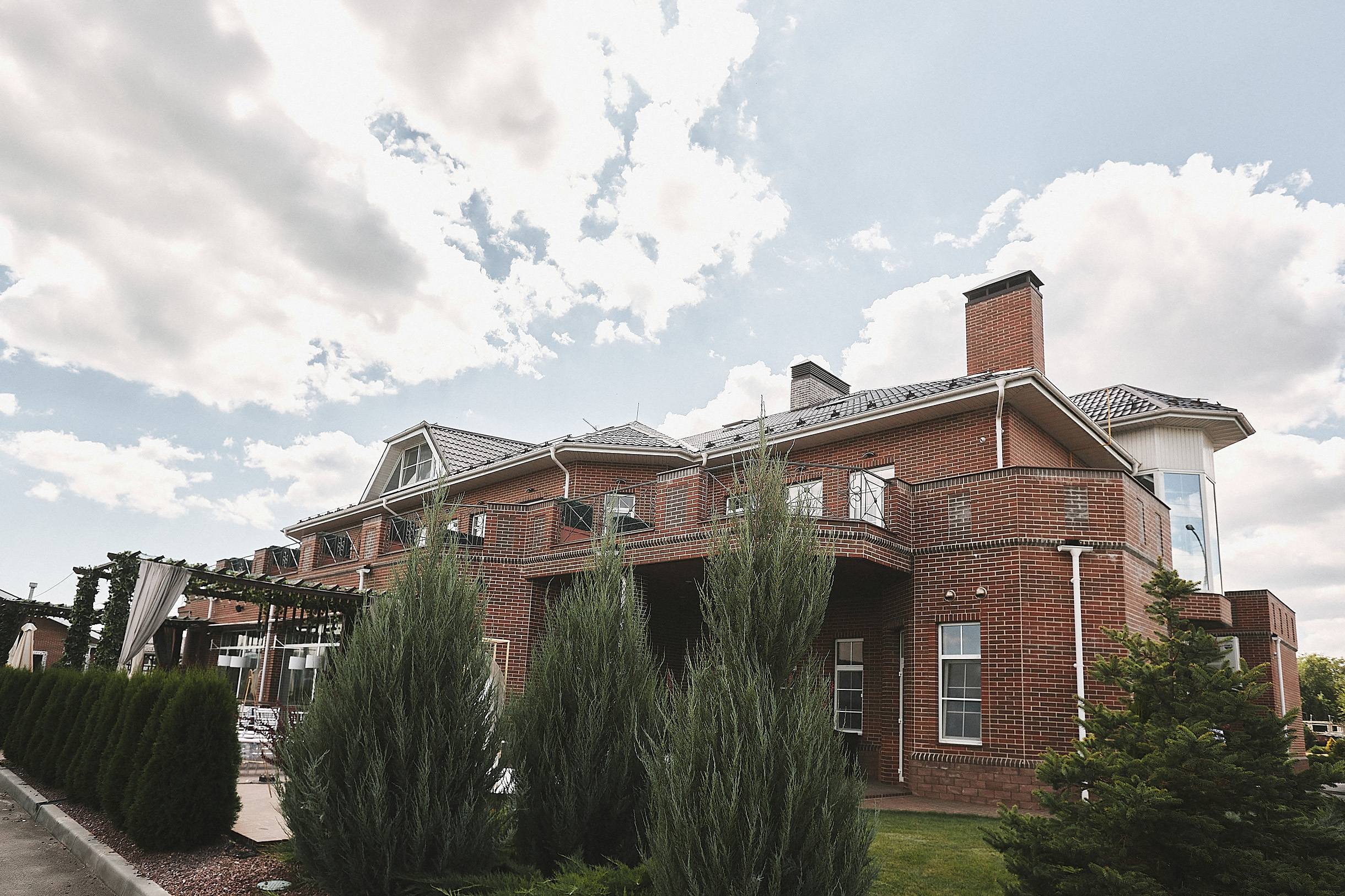 Анонс со свадьбы Андрея и Ламзиры. Свадебный и семейный фотограф Владимир Карамышев