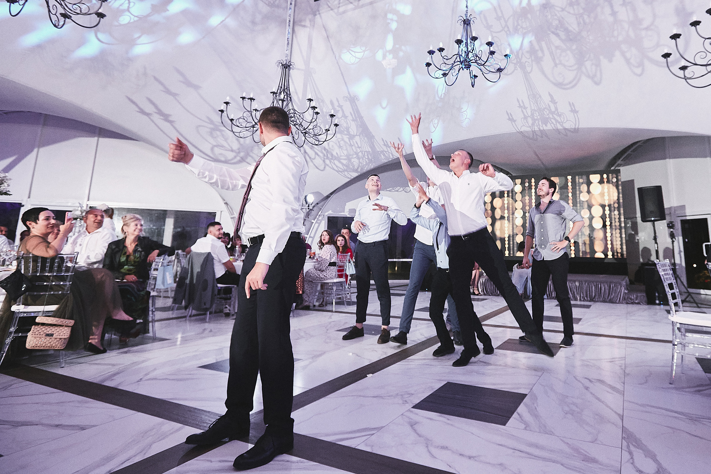 Анонс со свадьбы Андрея и Ламзиры. Свадебный и семейный фотограф Владимир Карамышев