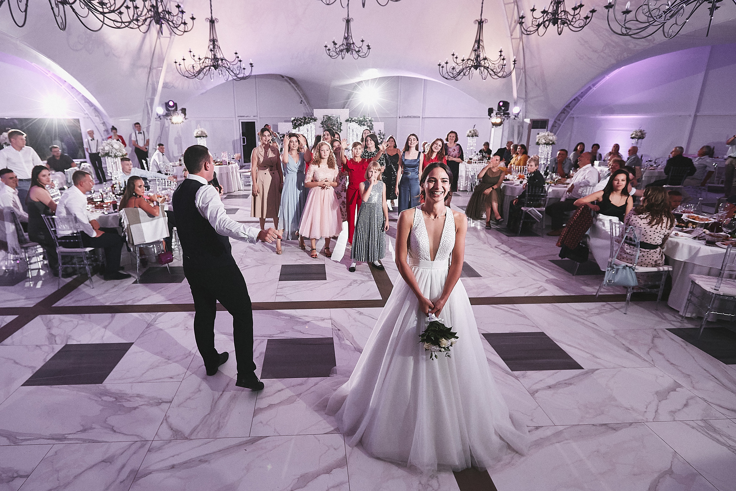 Анонс со свадьбы Андрея и Ламзиры. Свадебный и семейный фотограф Владимир Карамышев